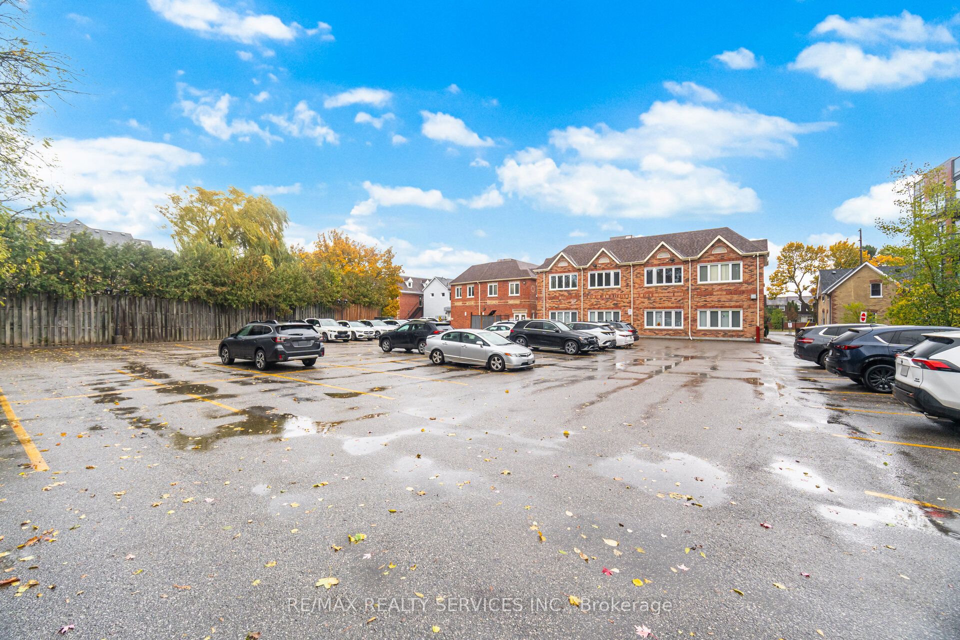 7620 Yonge St Property Photo 34