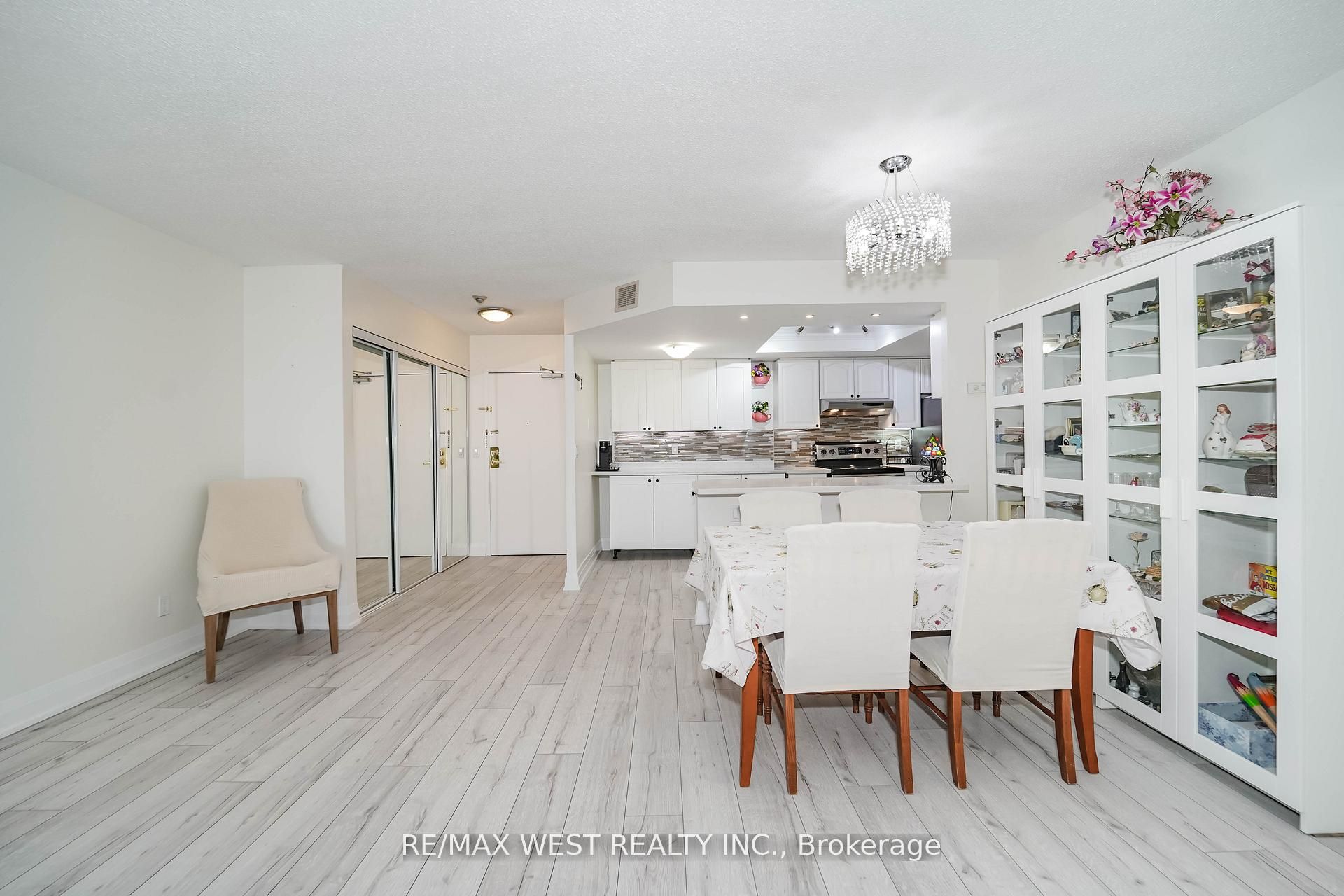 33 Weldrick Road E 501 Property Photo 6