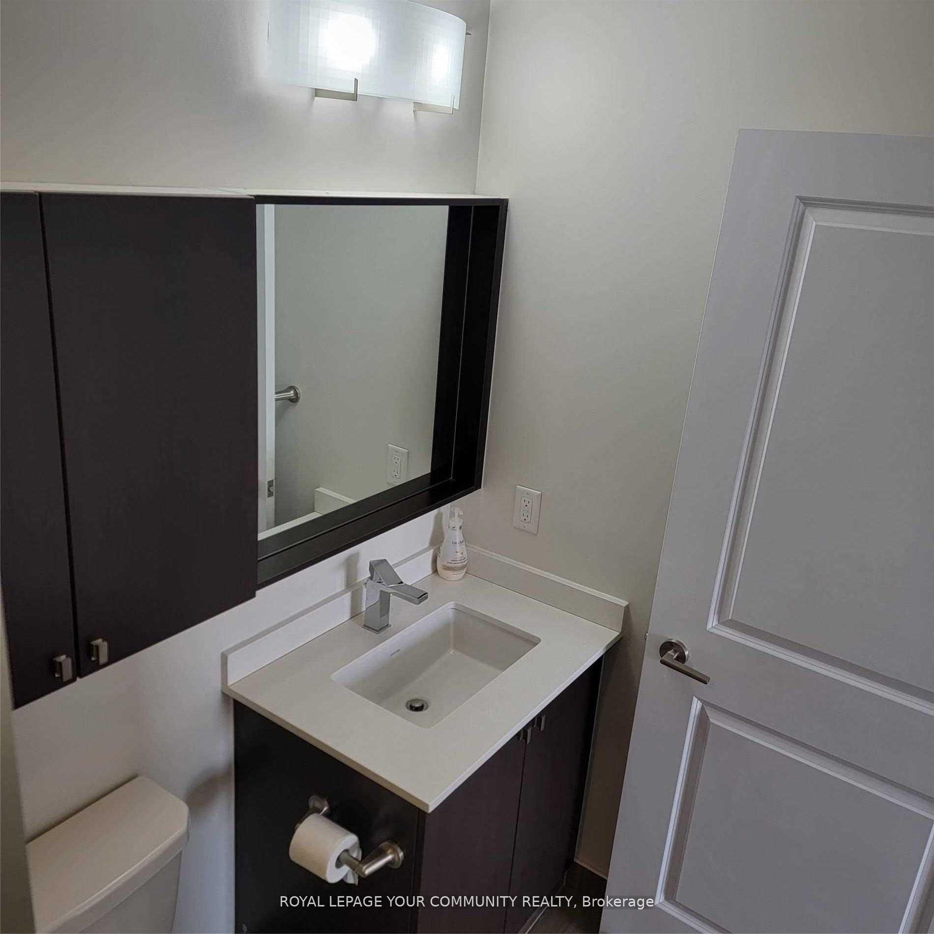 7890 Bathurst Street 2506 Property Photo 18