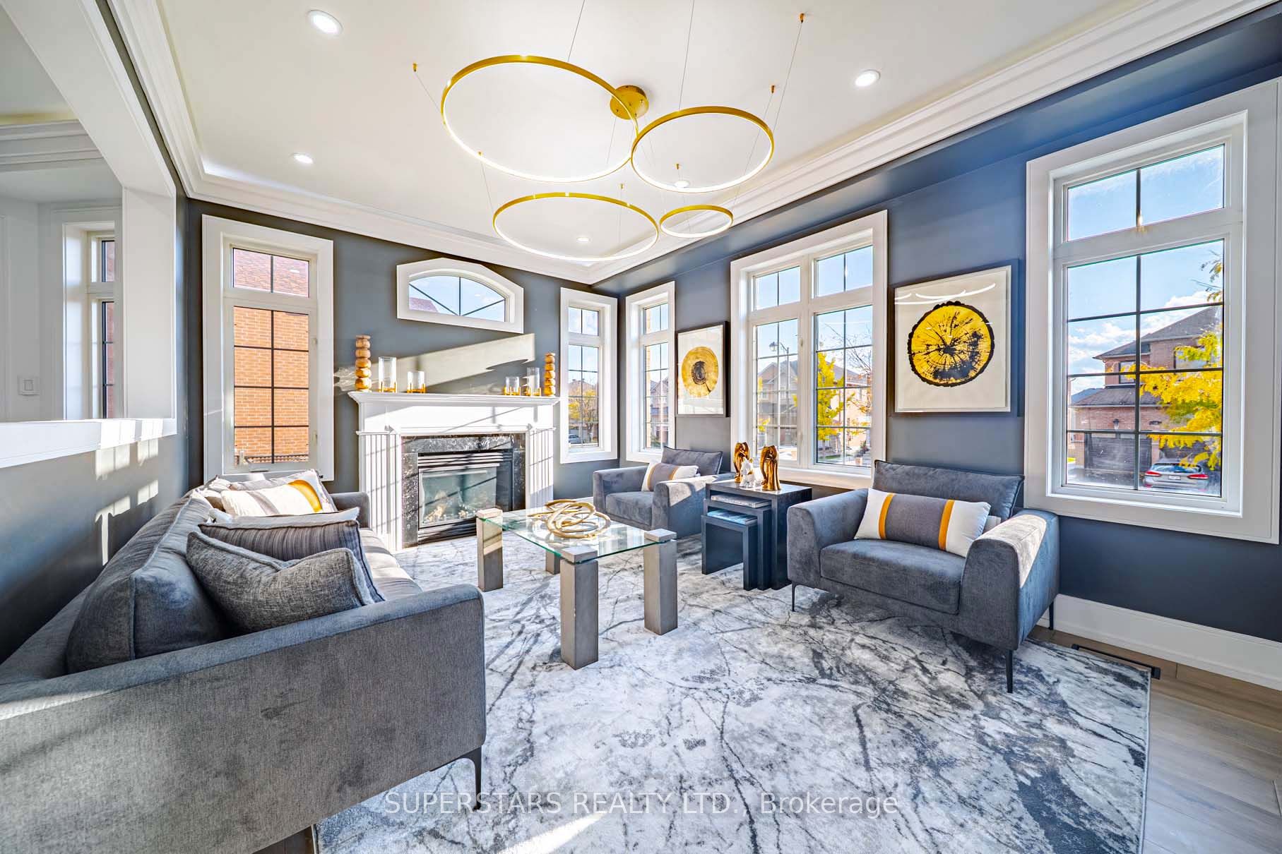 113 Riverwalk Dr Property Photo 2