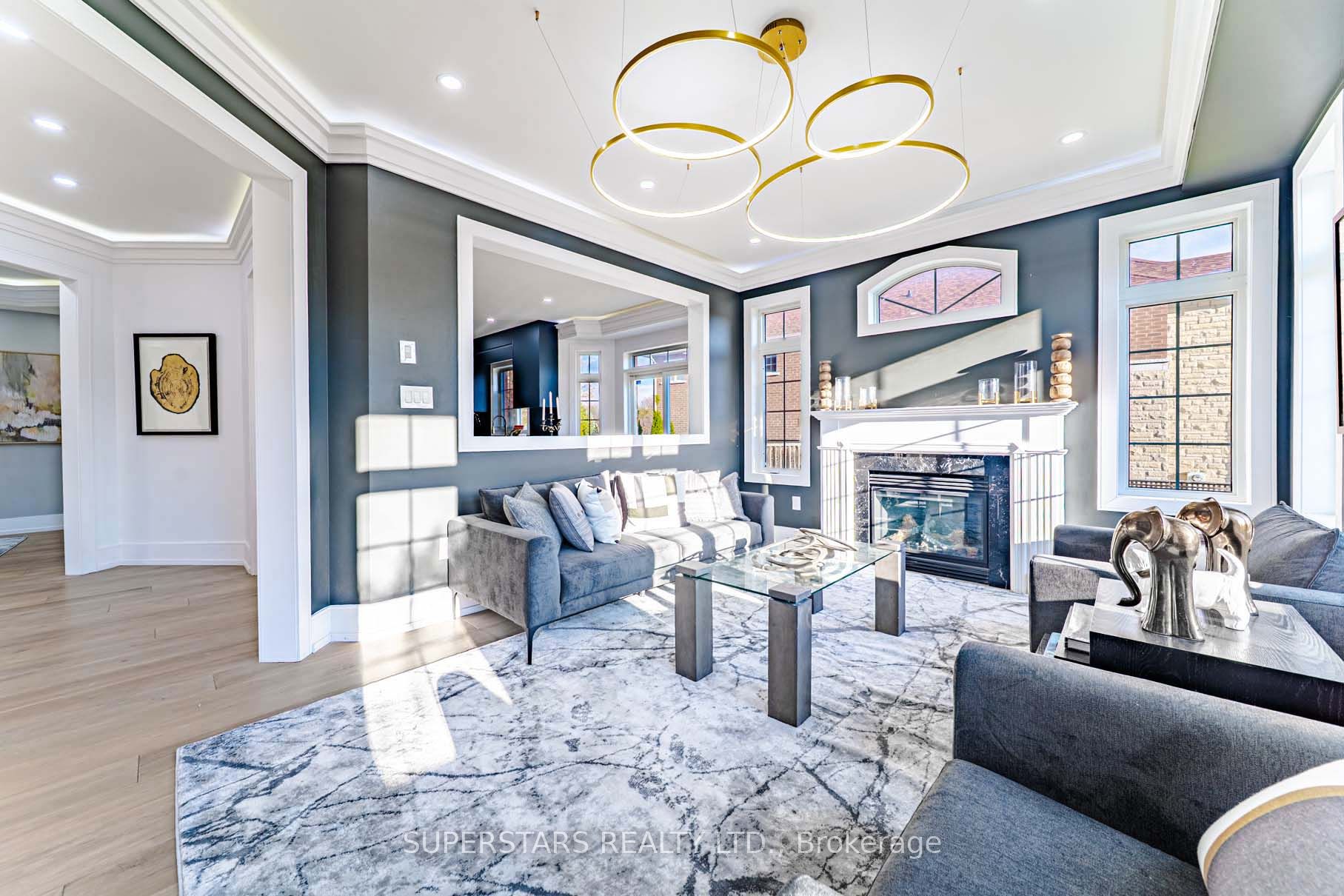 113 Riverwalk Dr Property Photo 3