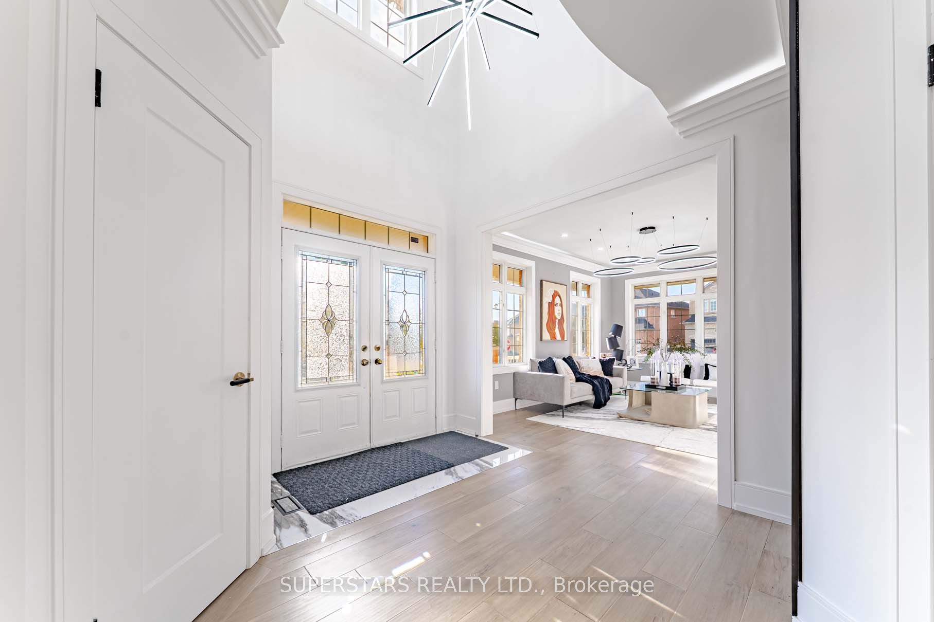 113 Riverwalk Dr Property Photo 5