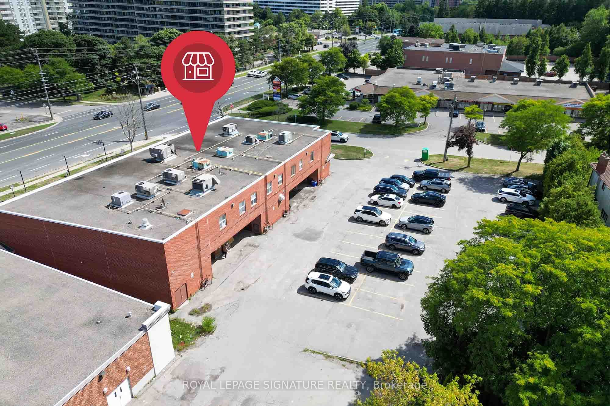 8108 Yonge St Property Photo 10