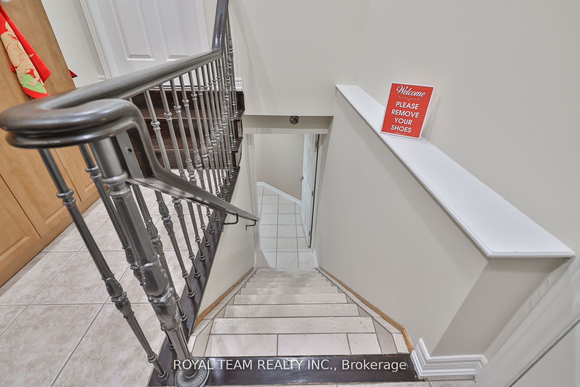 62 Kingly Crest Way Property Photo 2