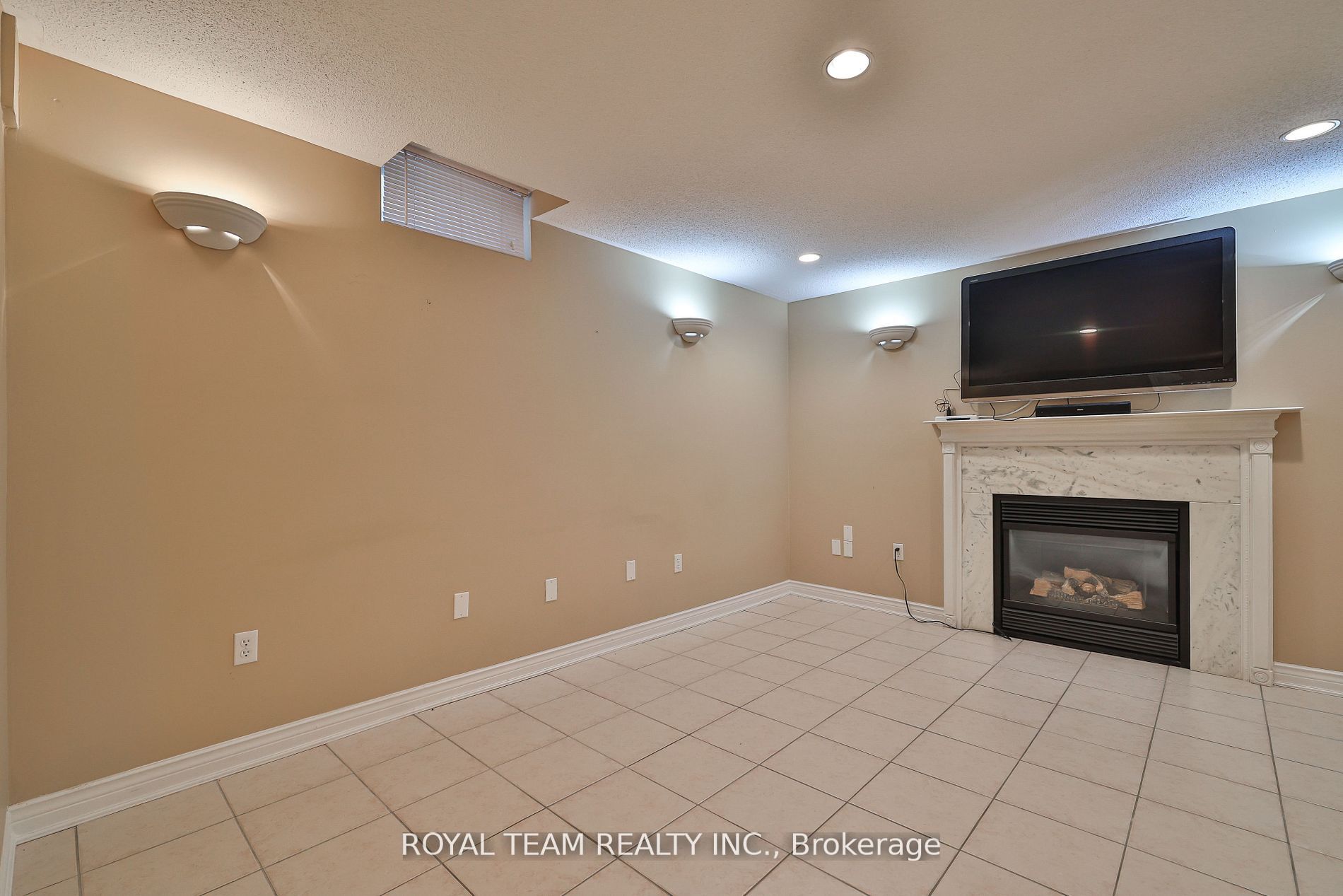 62 Kingly Crest Way Property Photo 10