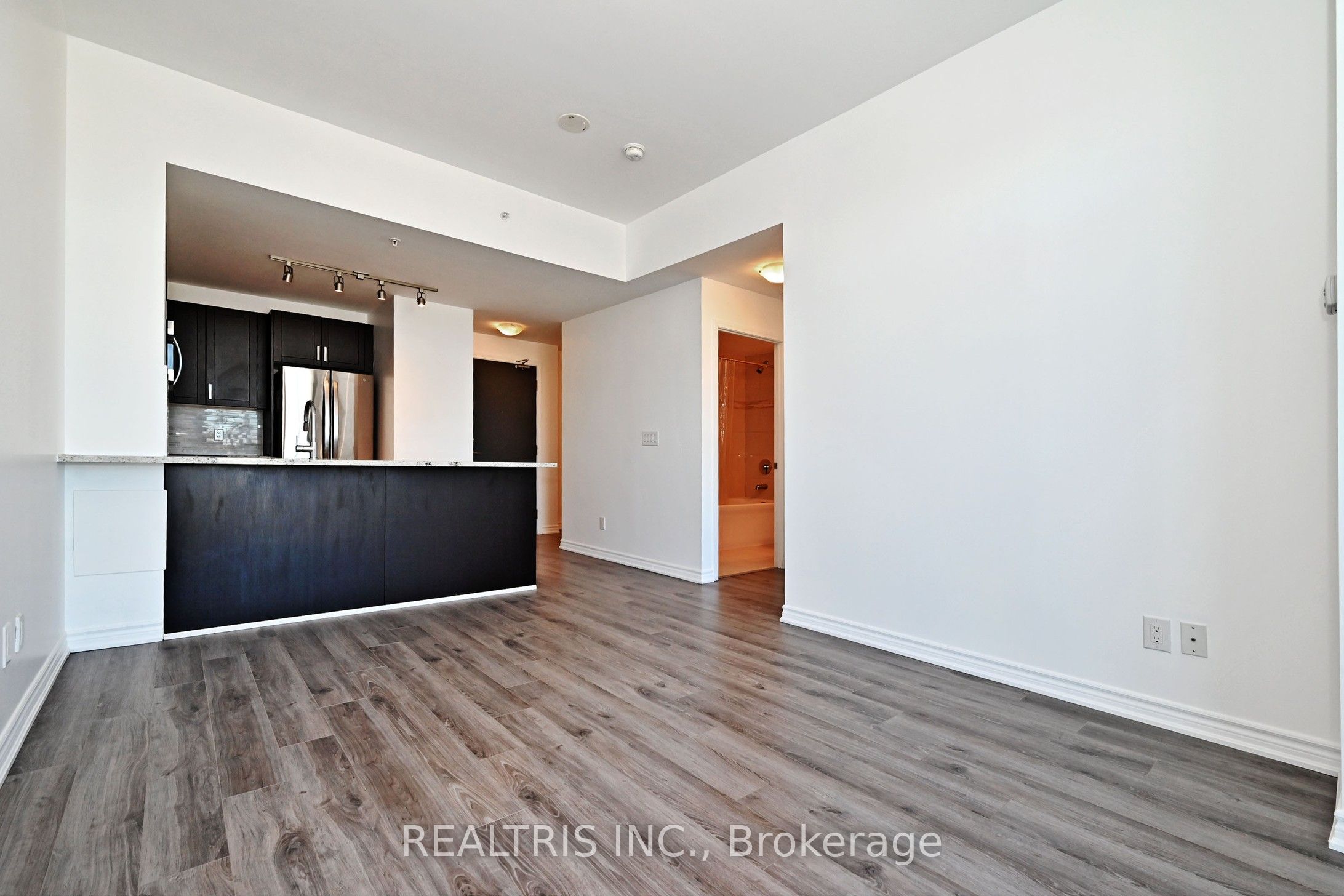 11611 Yonge St Property Photo 14