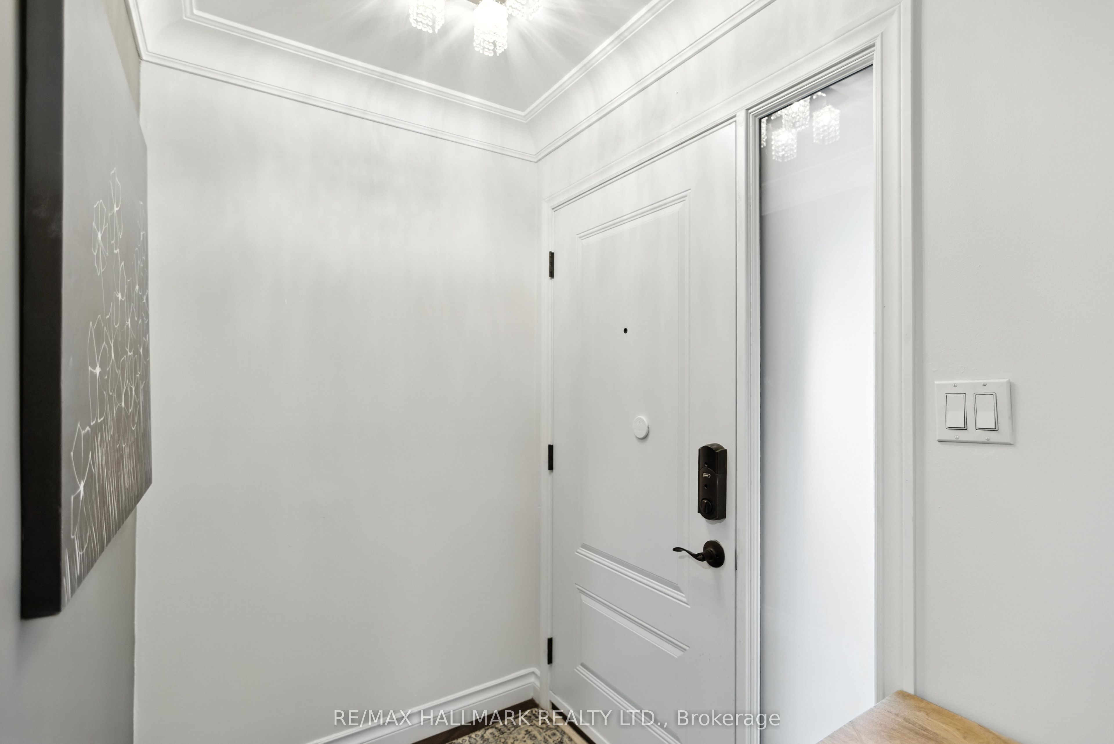 100 Eleanor Circle Property Photo 6