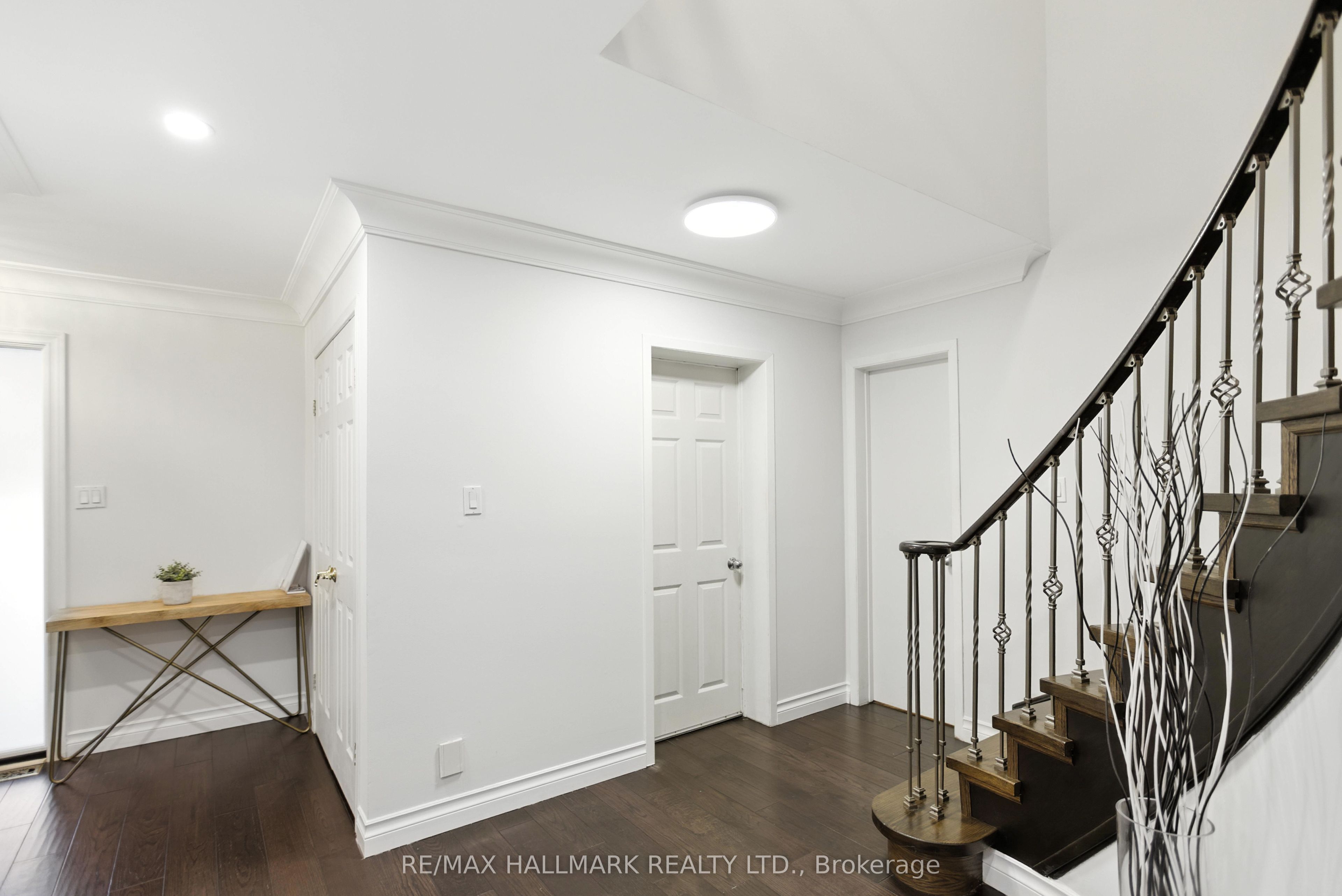 100 Eleanor Circle Property Photo 10