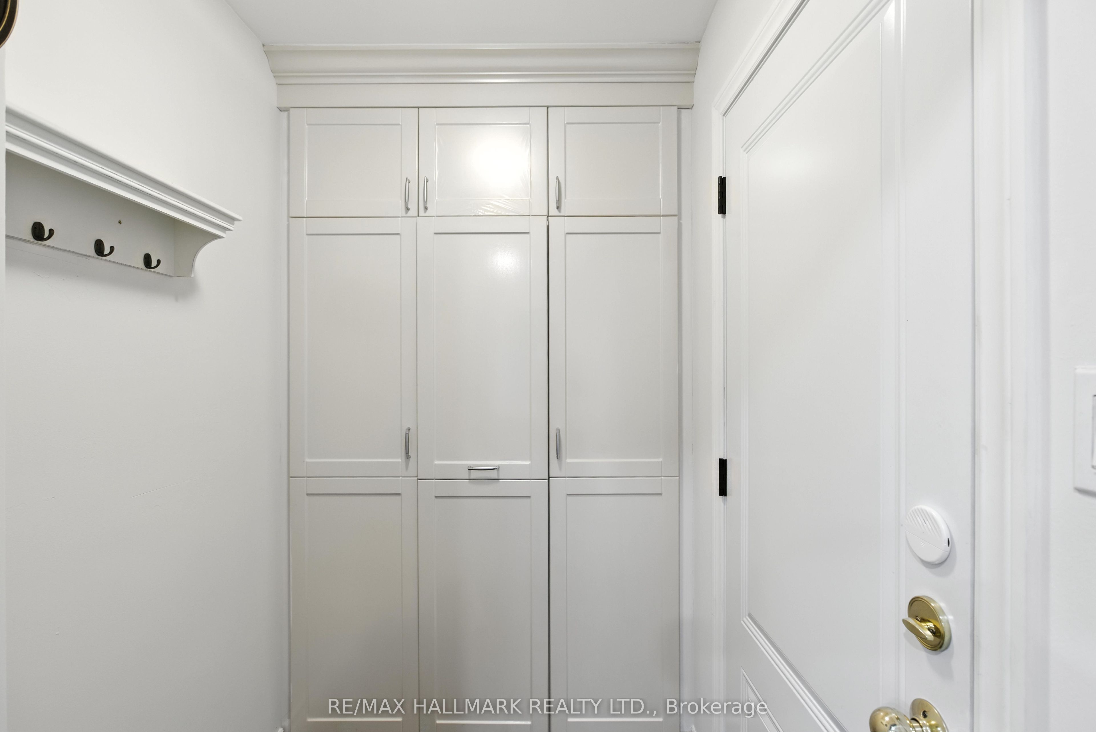 100 Eleanor Circle Property Photo 18