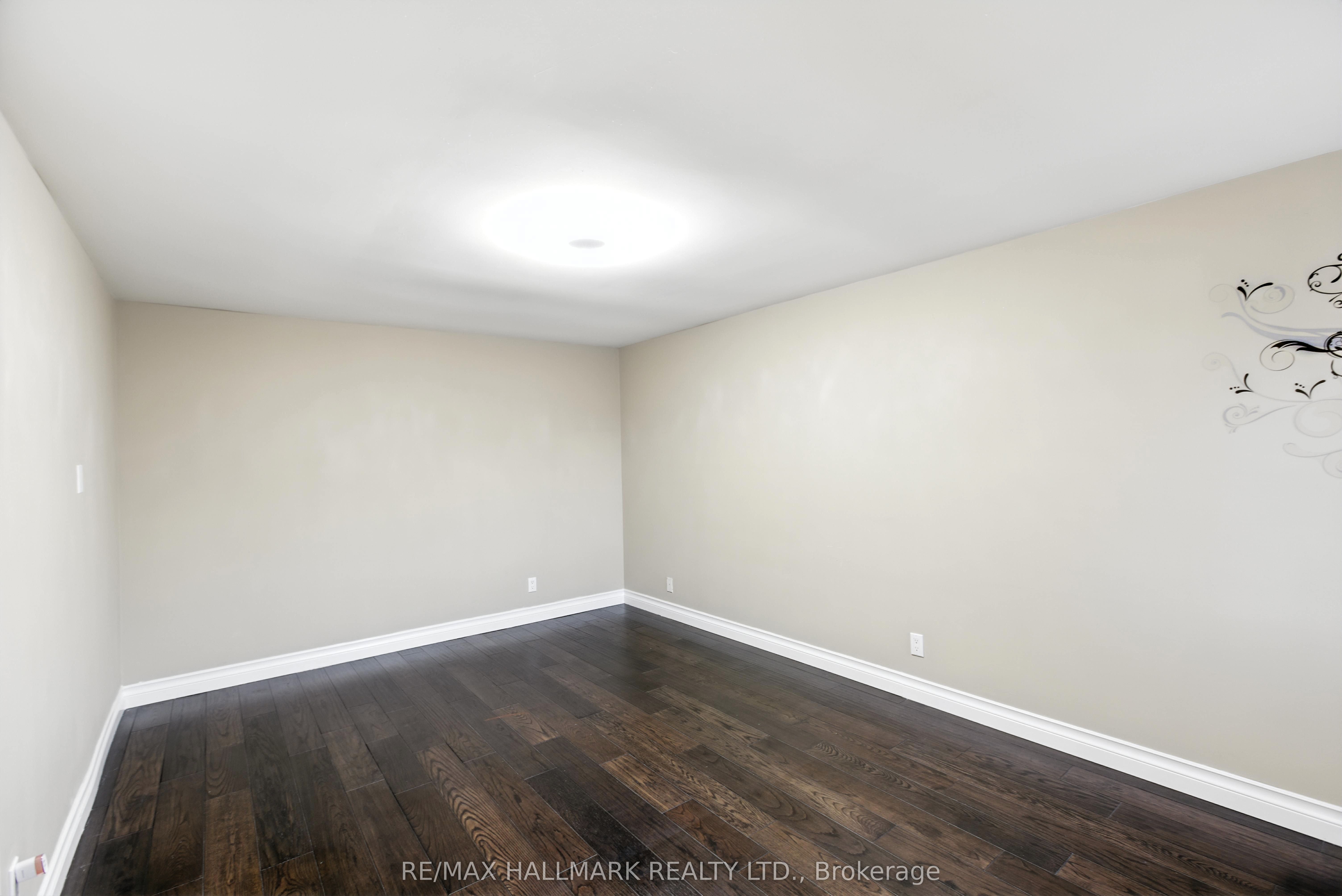 100 Eleanor Circle Property Photo 31