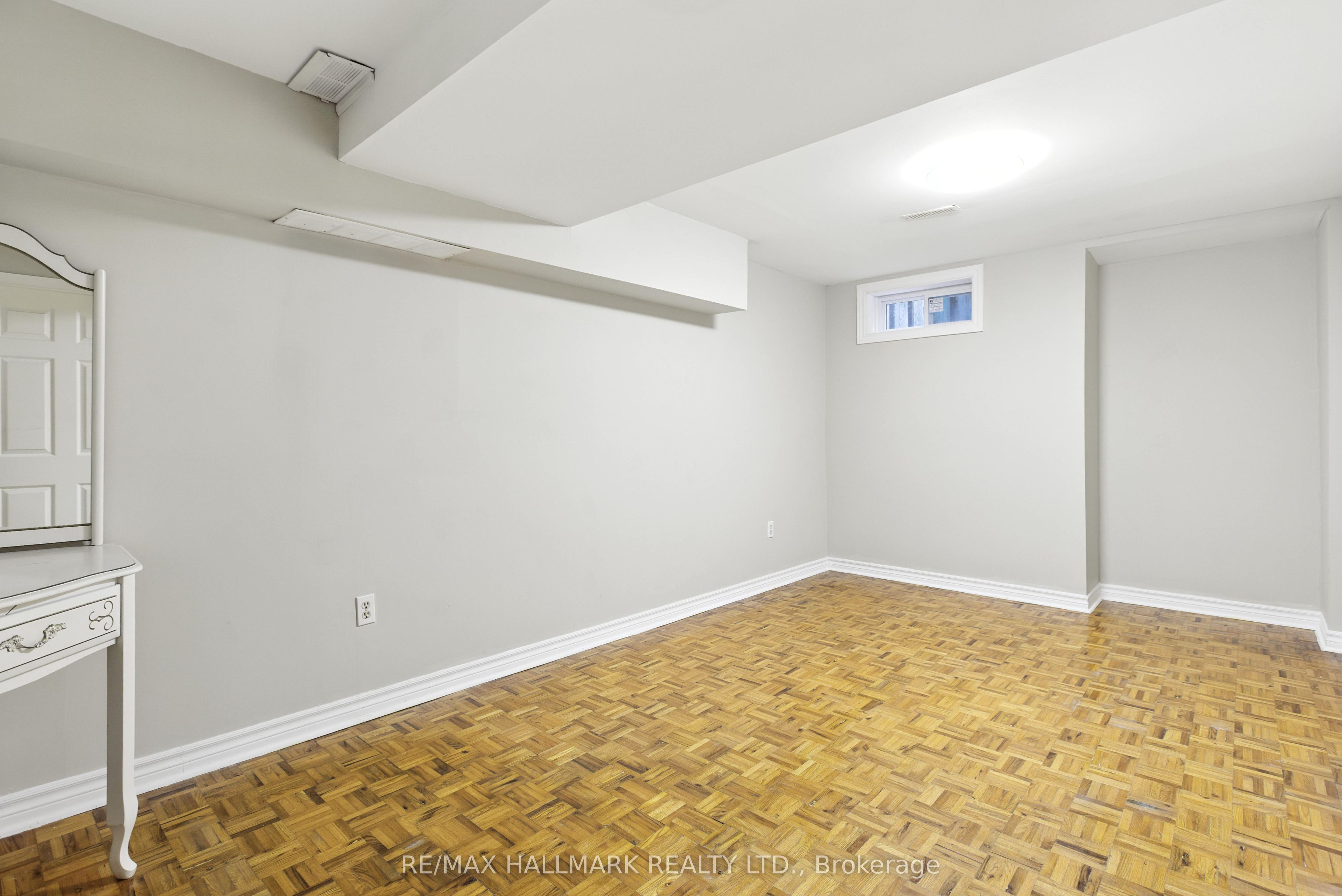 100 Eleanor Circle Property Photo 39