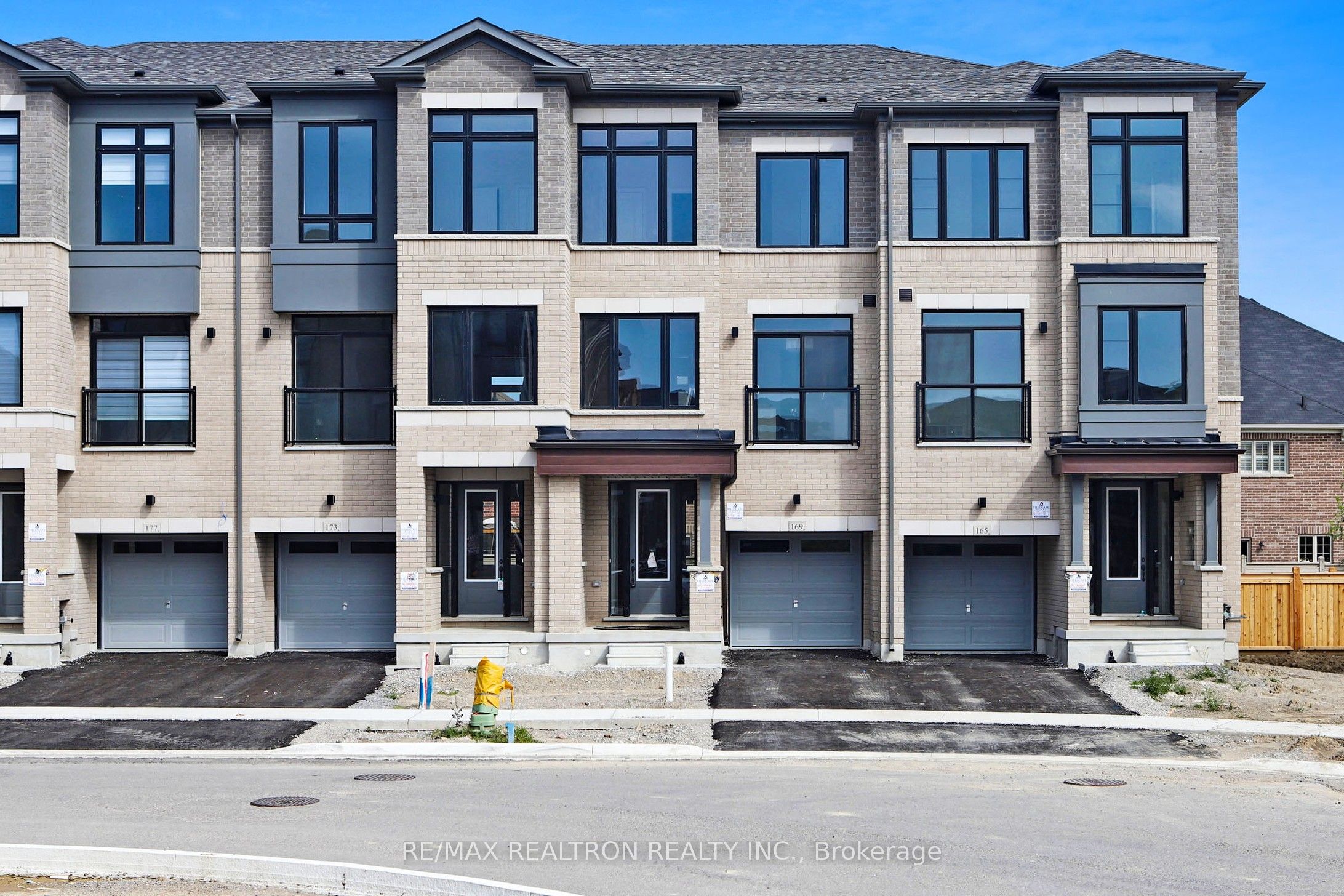 169 Tennant Circle Property Photo 1