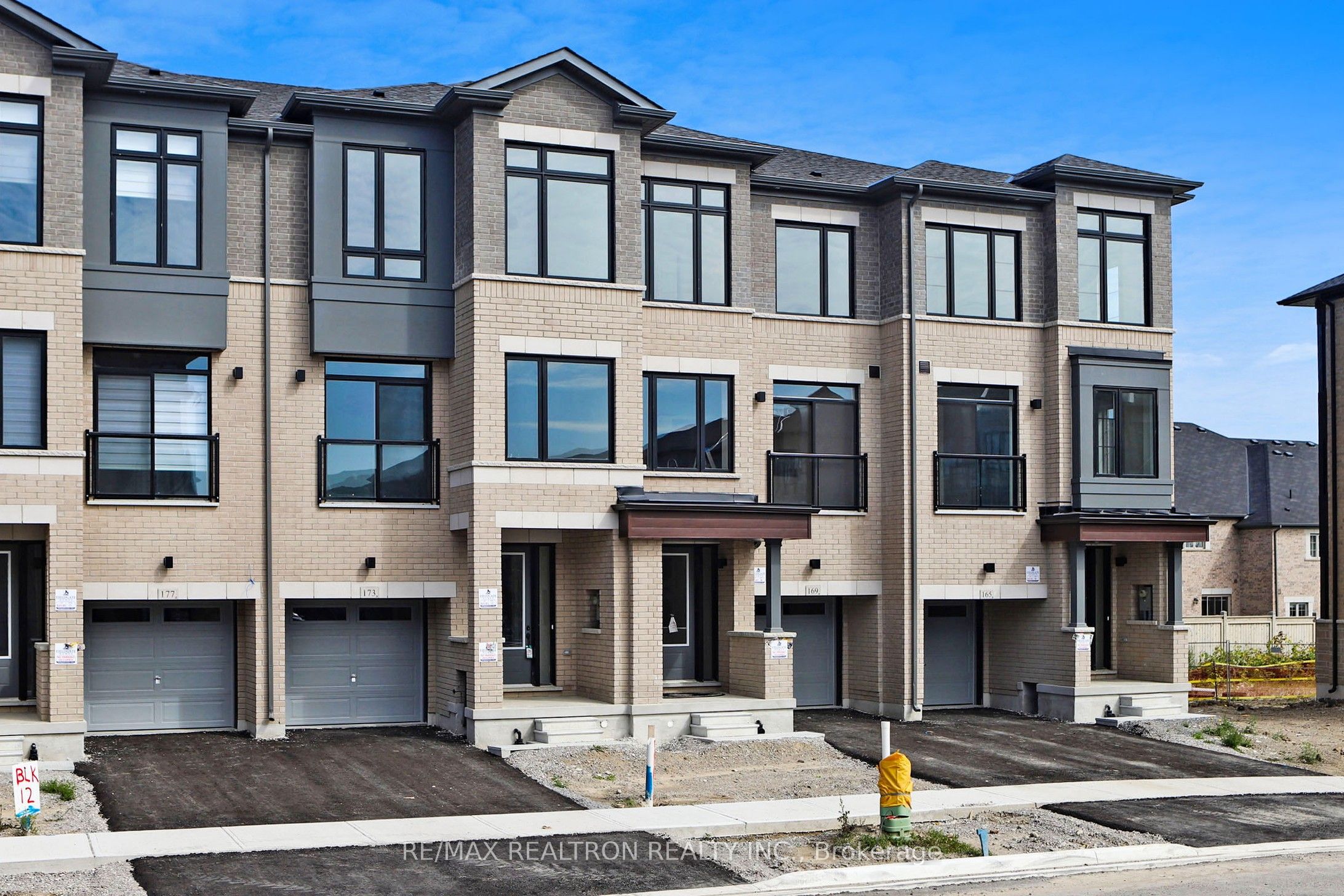 169 Tennant Circle Property Photo 2