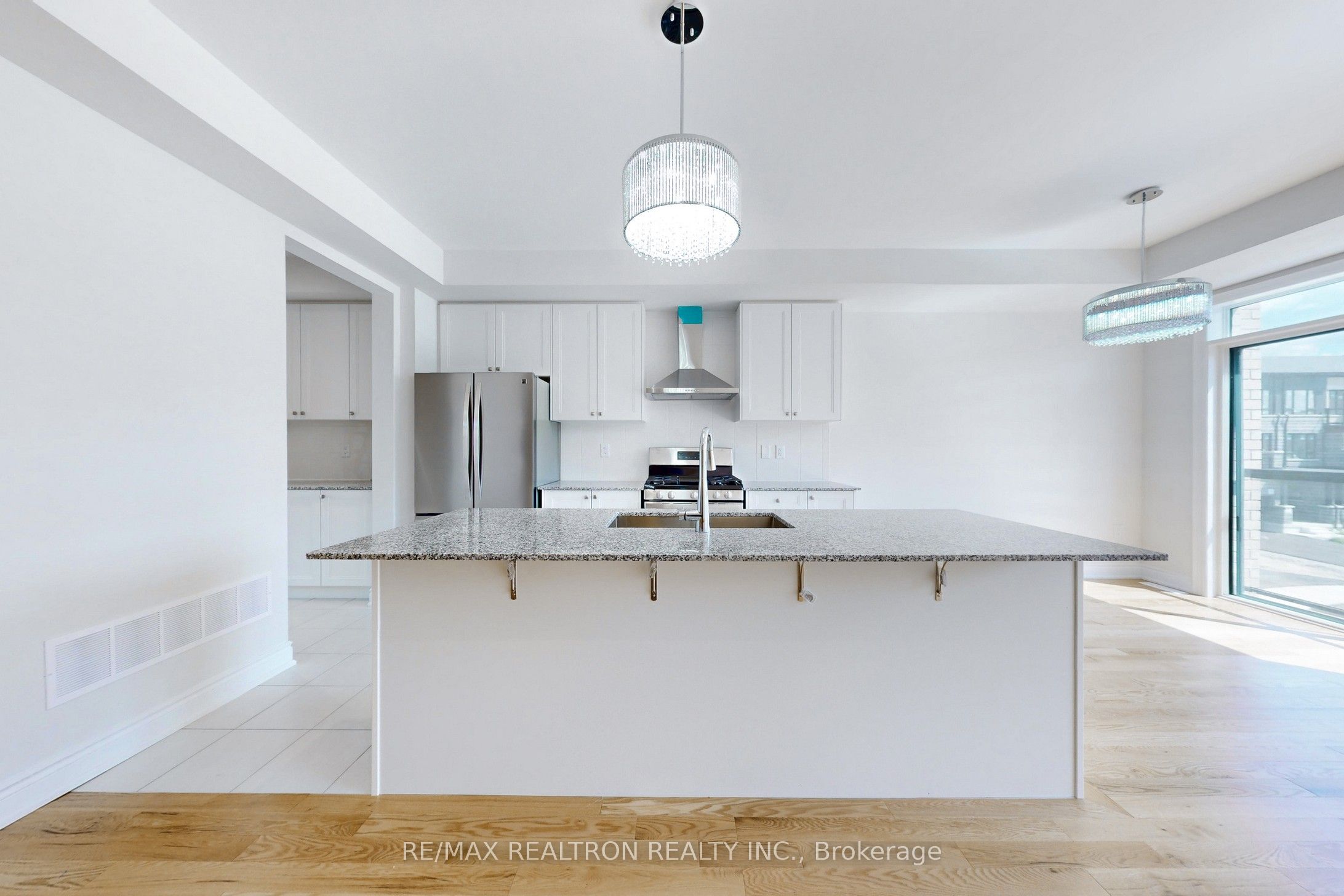 169 Tennant Circle Property Photo 8