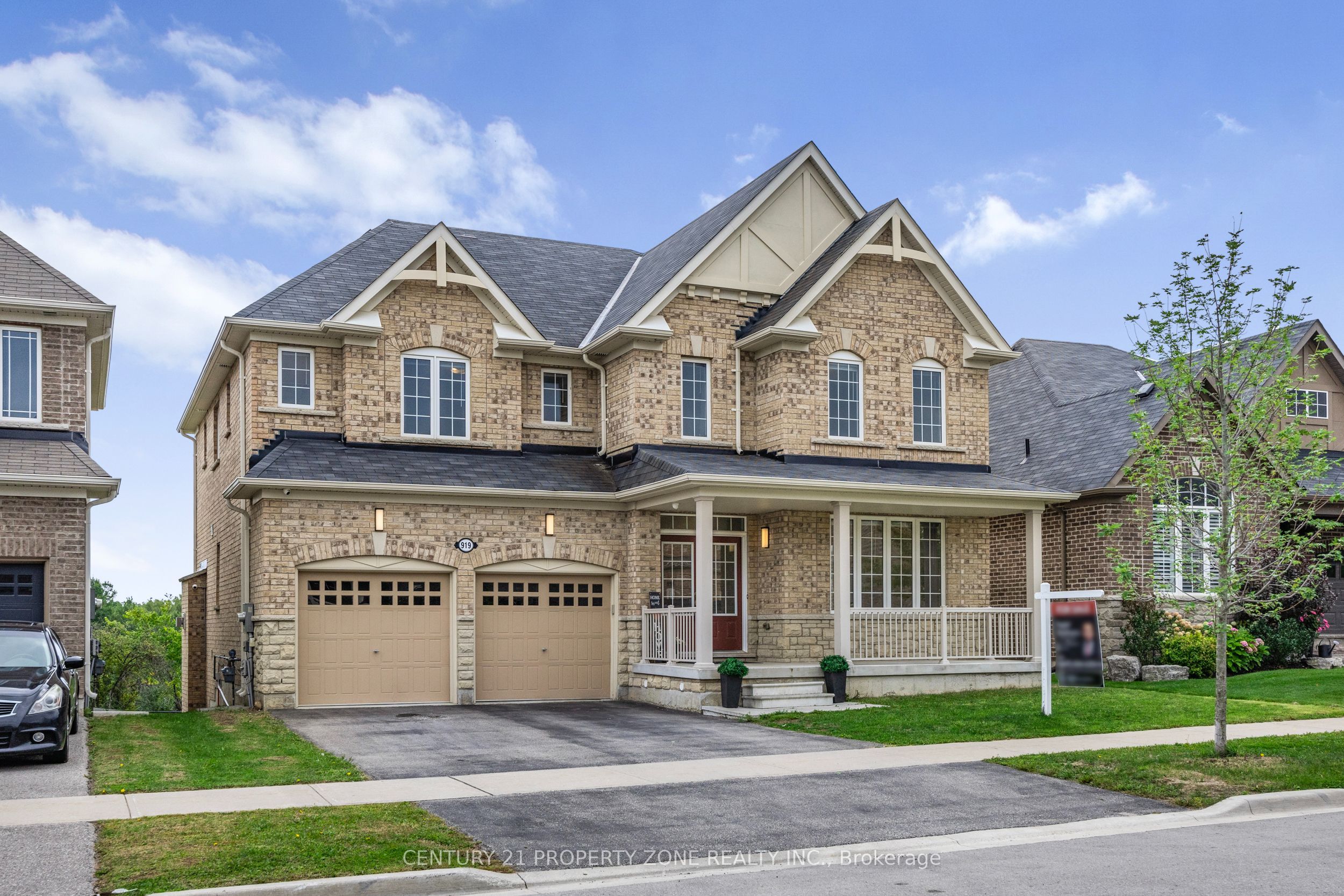 919 Green Street Property Photo 2