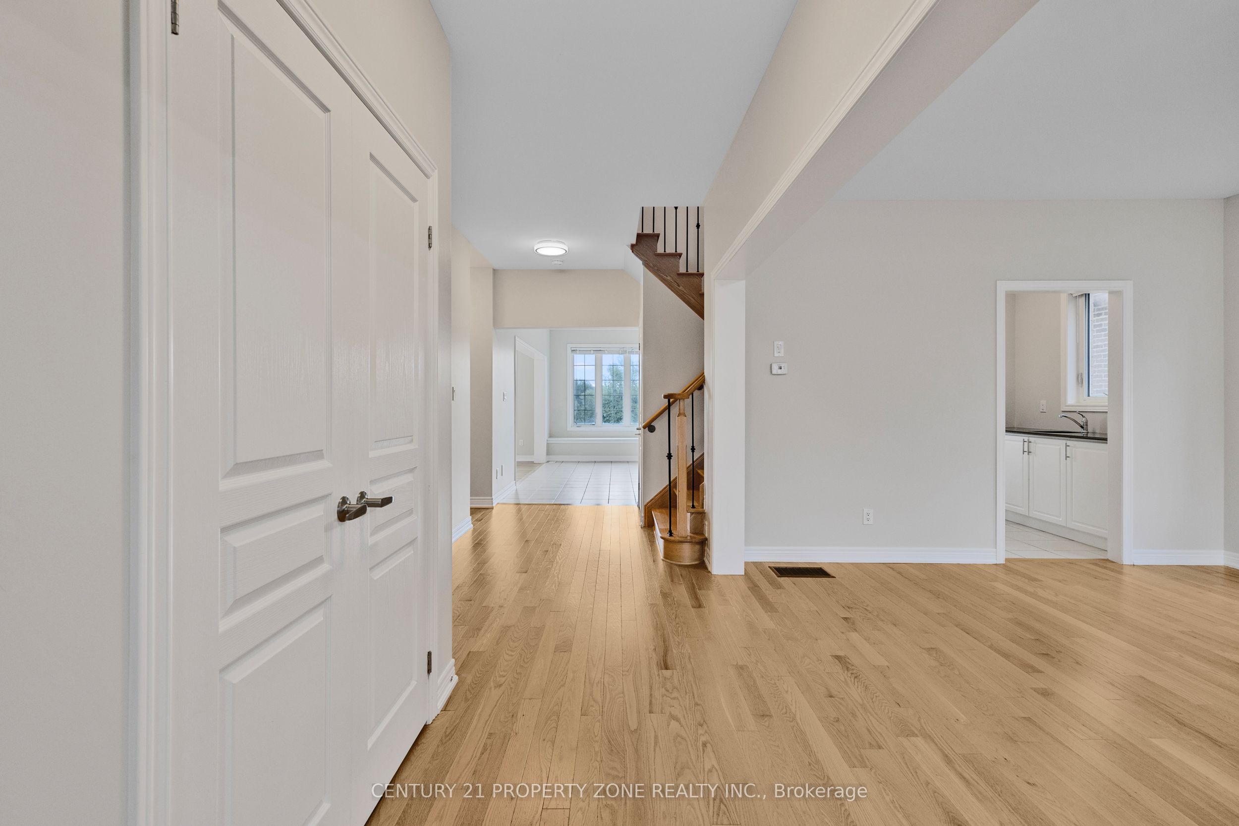 919 Green Street Property Photo 8