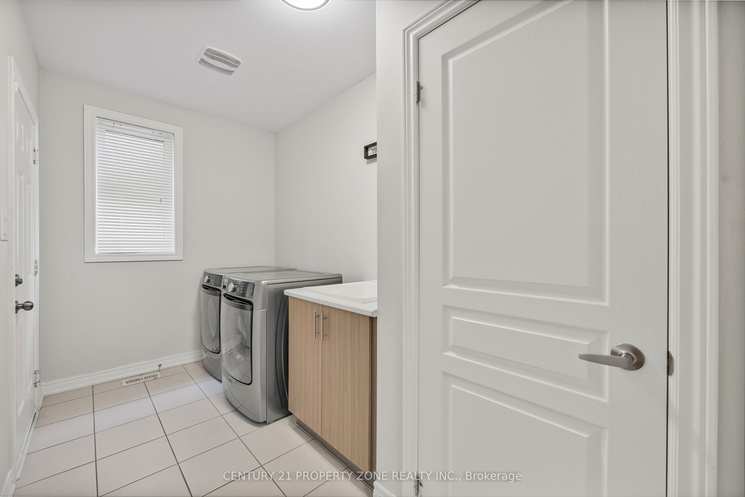 919 Green Street Property Photo 22