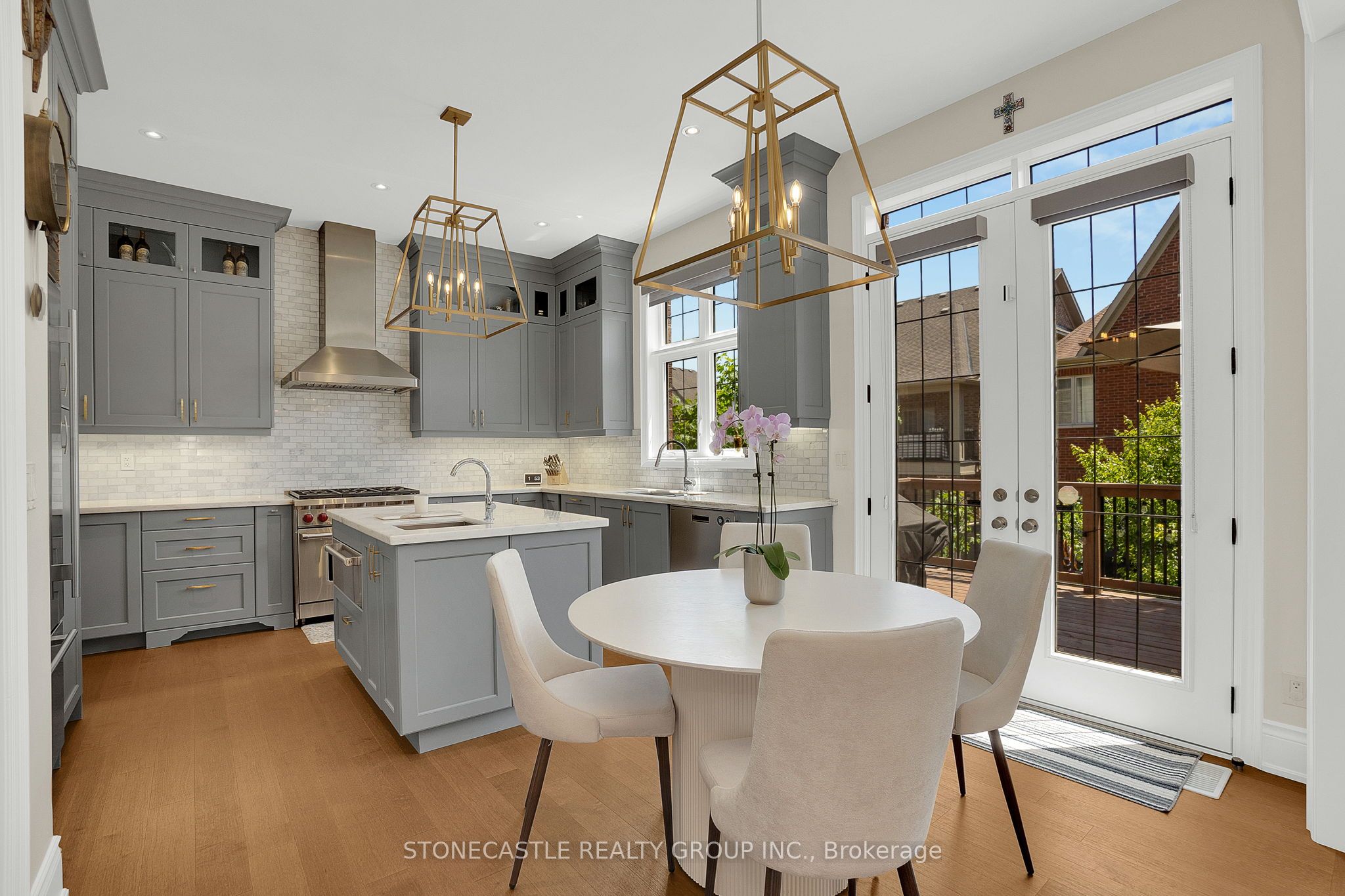 27 Mower Ave Property Photo 1