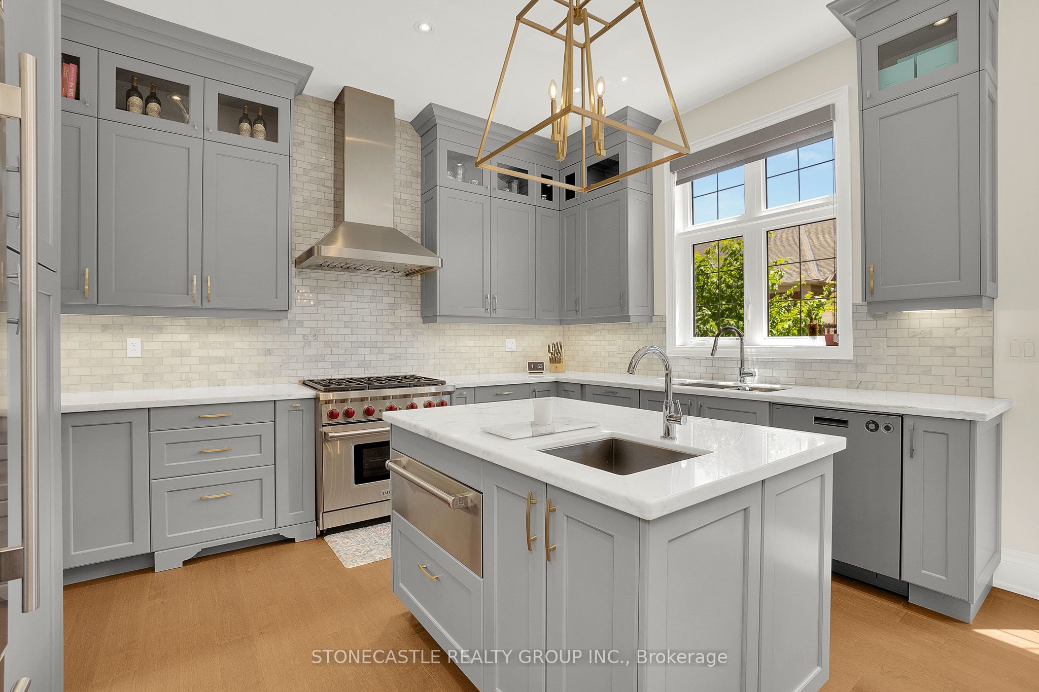 27 Mower Ave Property Photo 8