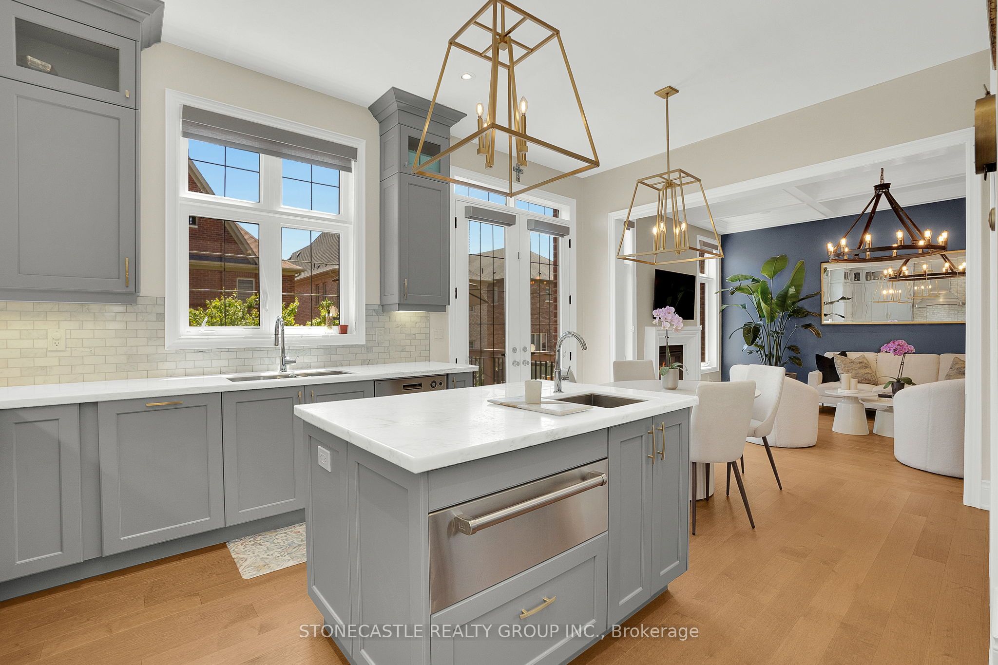 27 Mower Ave Property Photo 9