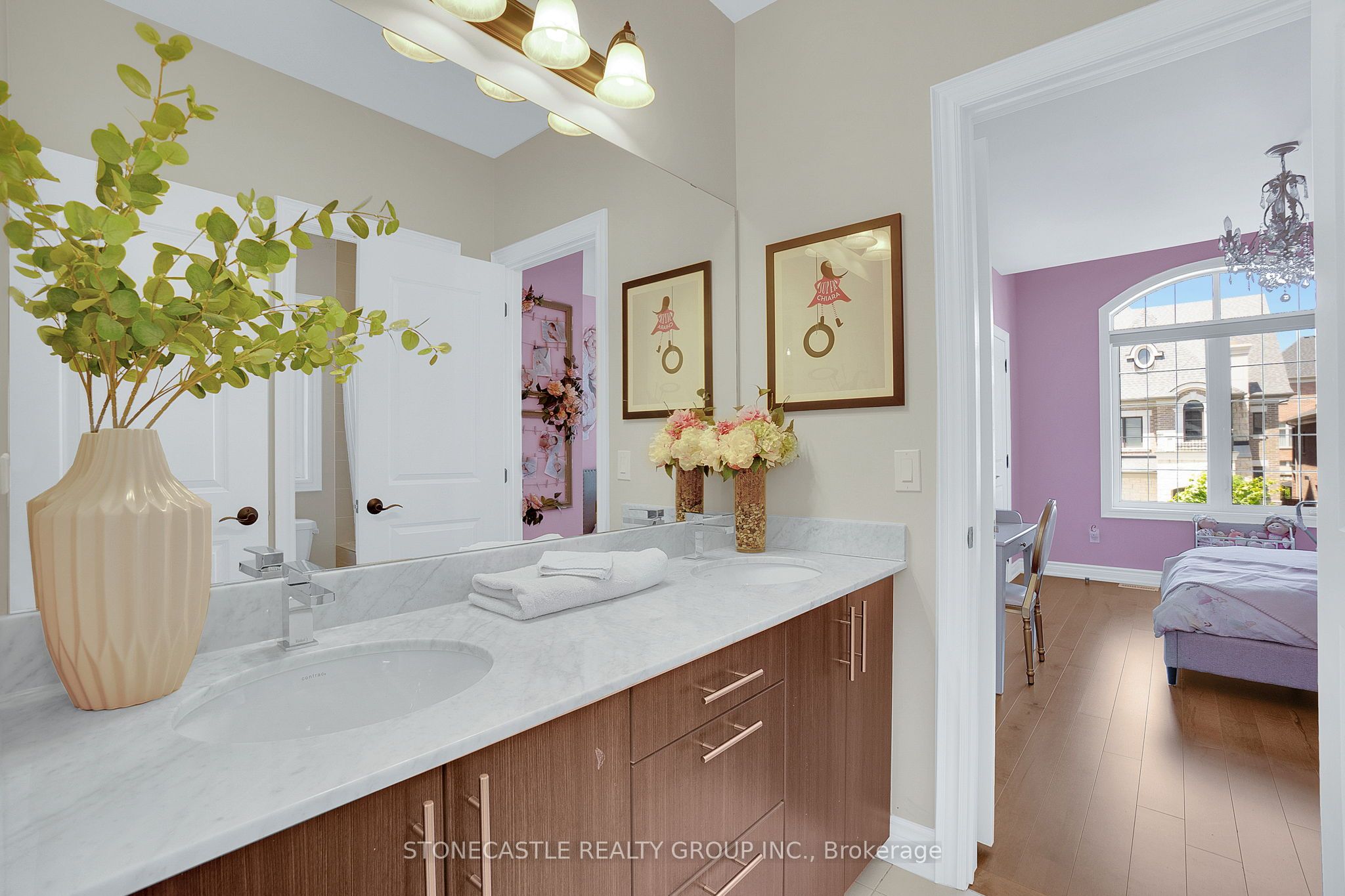 27 Mower Ave Property Photo 18