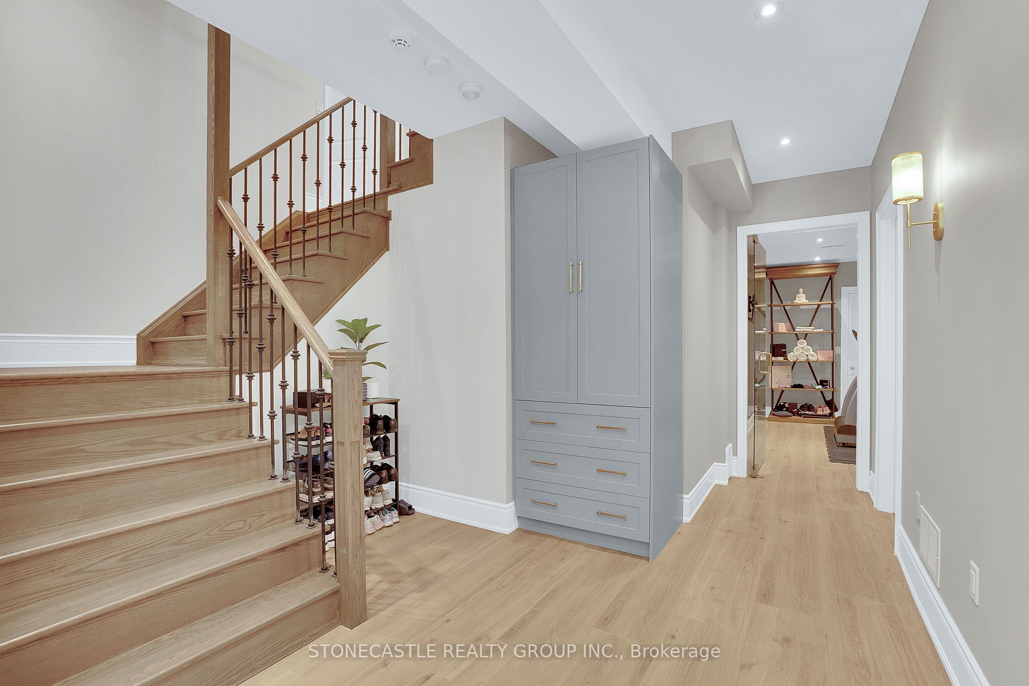 27 Mower Ave Property Photo 22