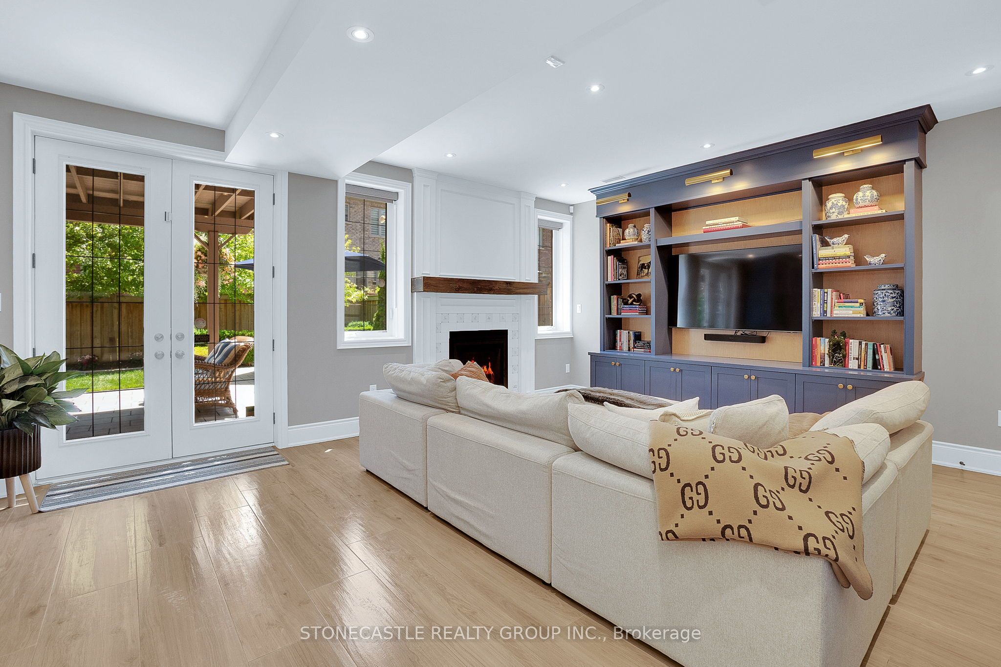 27 Mower Ave Property Photo 23