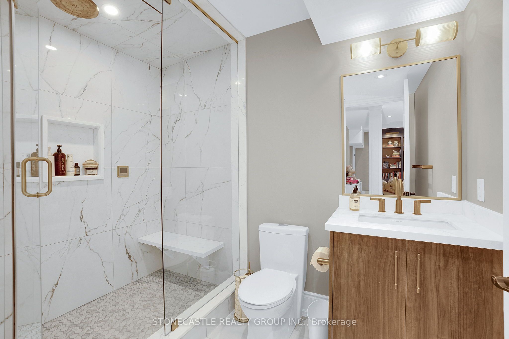 27 Mower Ave Property Photo 30