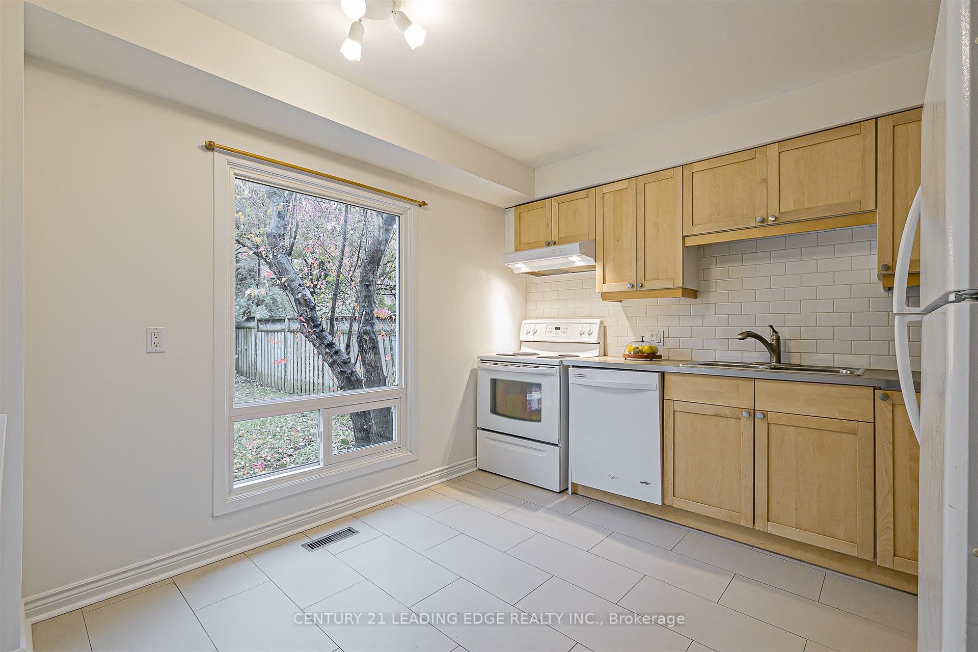 65 Karma Rd Property Photo 13