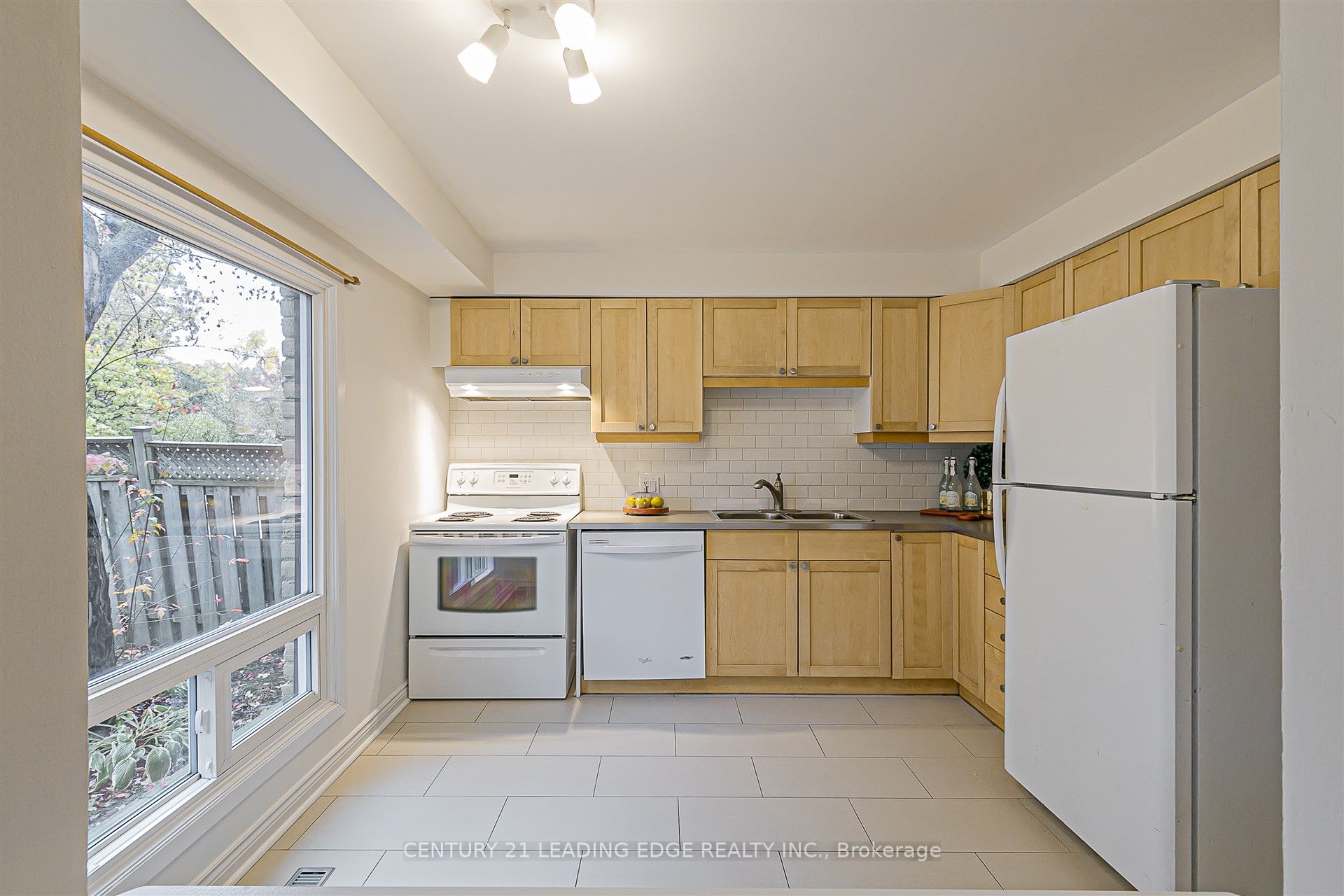 65 Karma Rd Property Photo 14