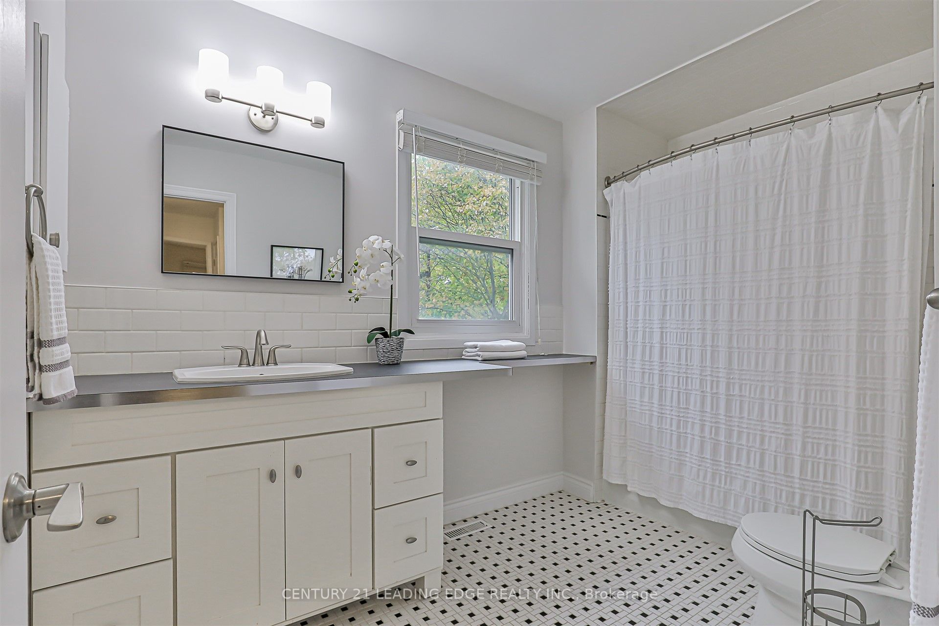 65 Karma Rd Property Photo 32