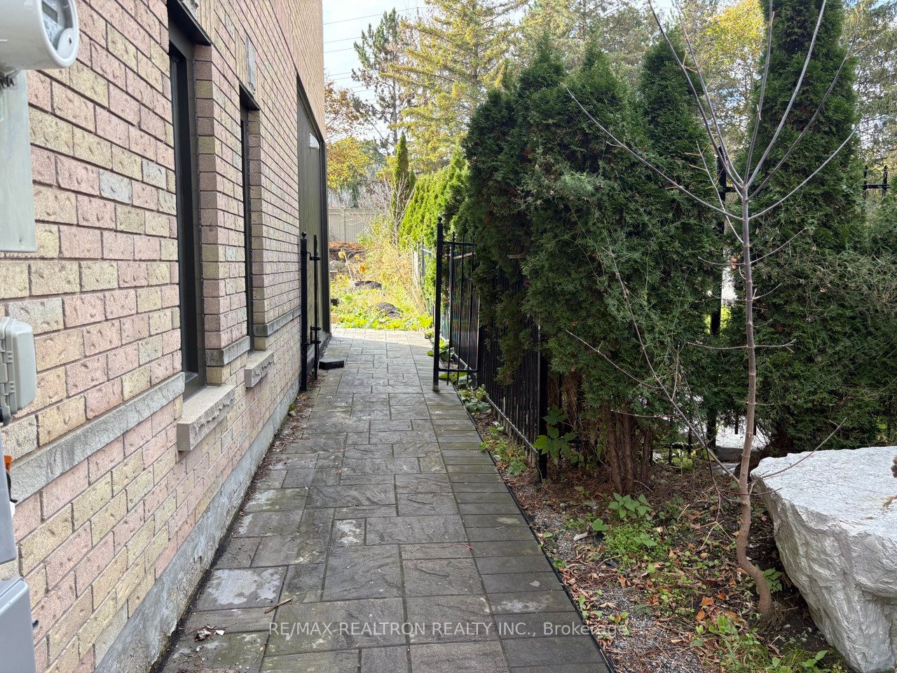 206 Corner Ridge Road Basement Unit 2 Property Photo 2