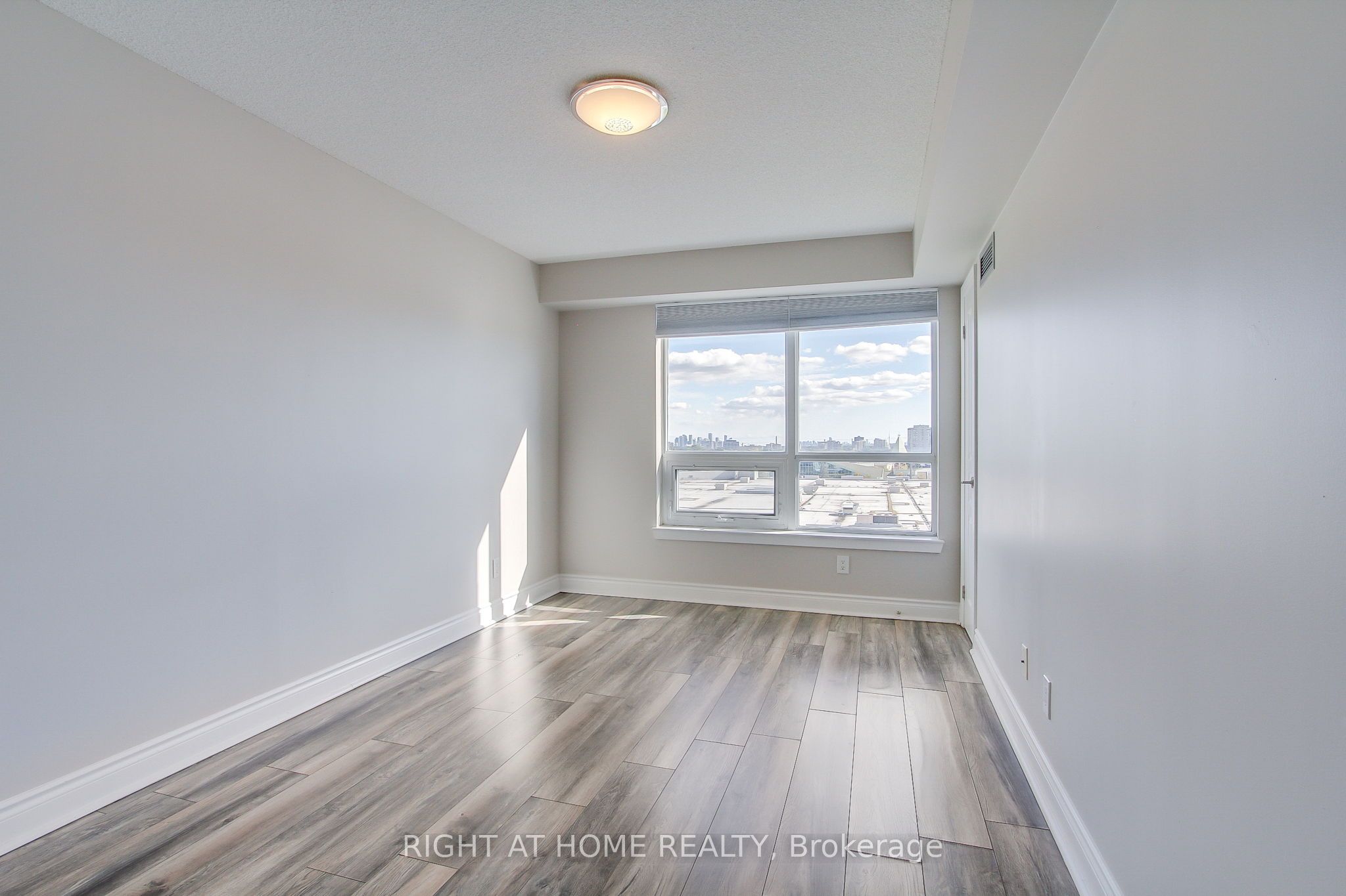 7 N Park Rd Property Photo 24