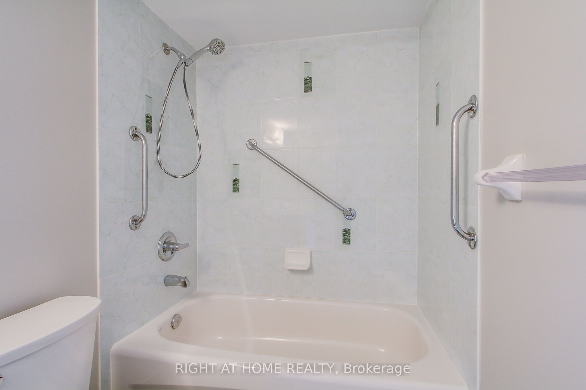 7 N Park Rd Property Photo 30