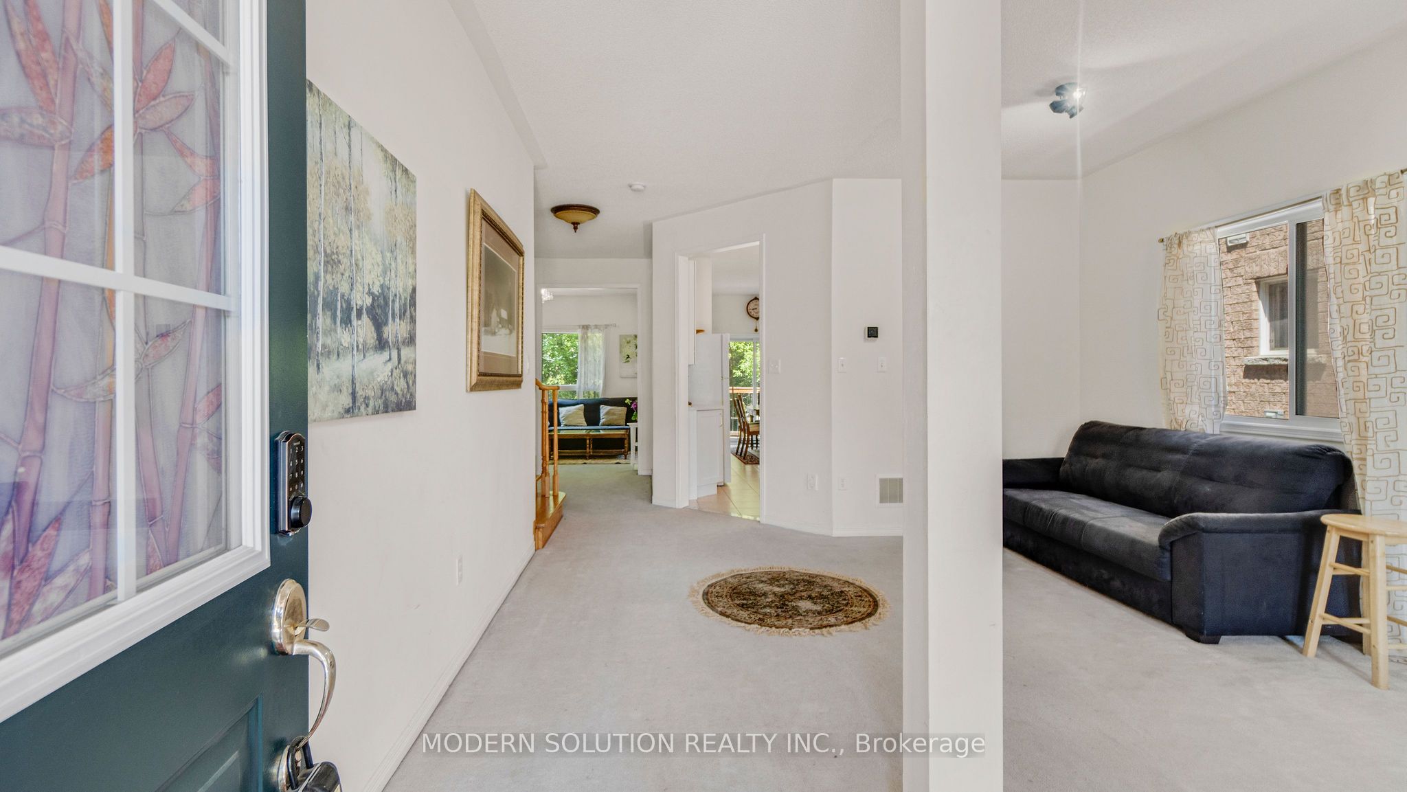 86 Lebovic Drive Property Photo 3