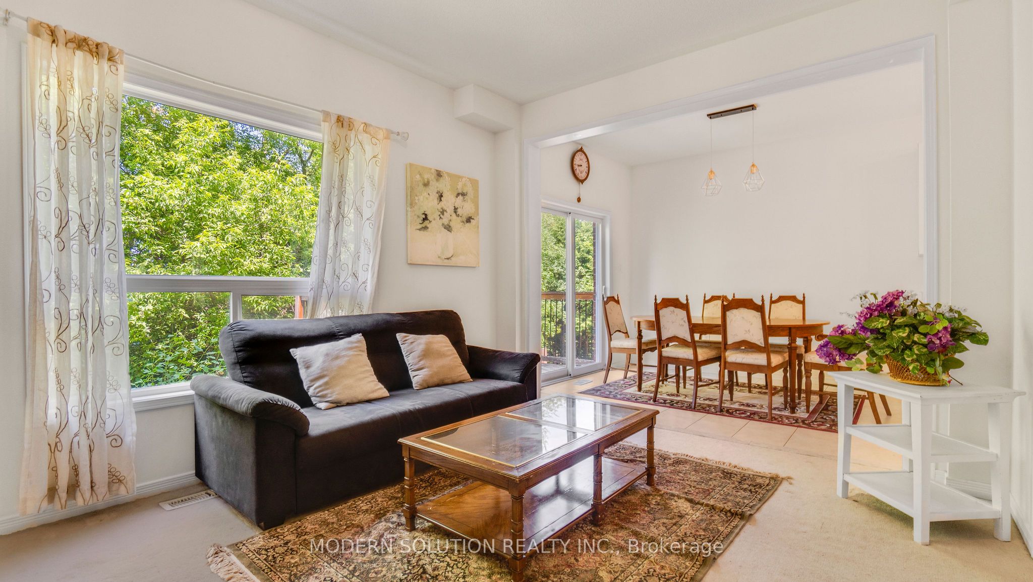 86 Lebovic Drive Property Photo 8