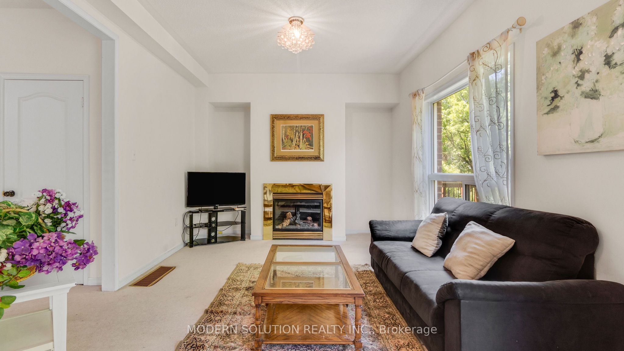 86 Lebovic Drive Property Photo 10