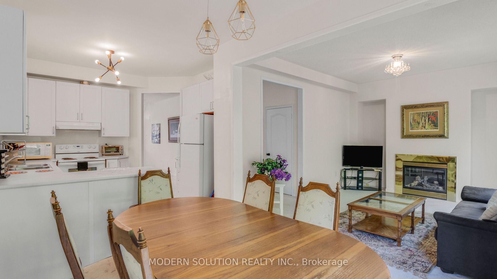 86 Lebovic Drive Property Photo 12