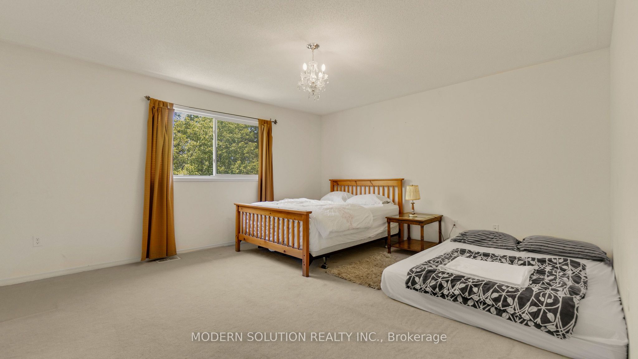 86 Lebovic Drive Property Photo 20