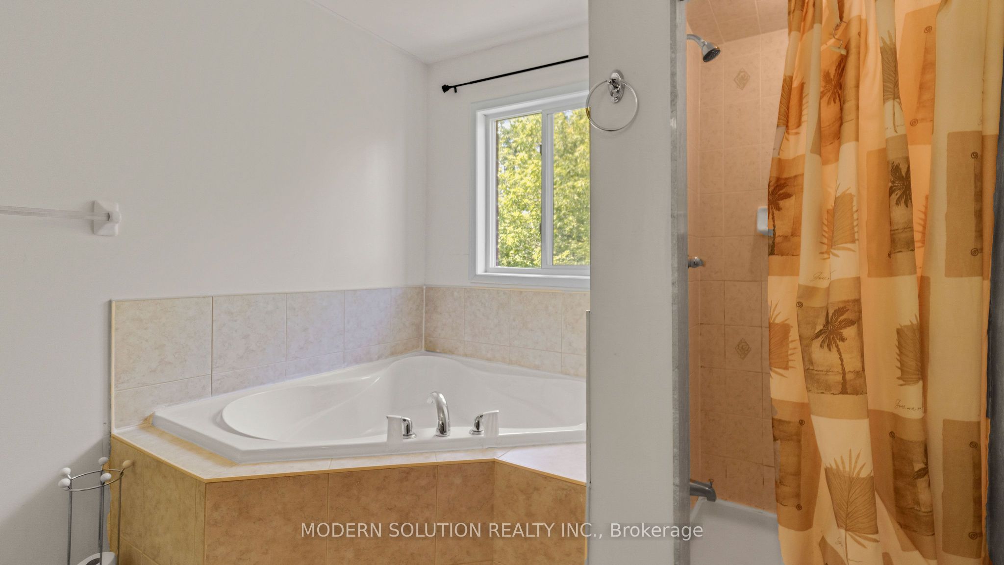 86 Lebovic Drive Property Photo 24