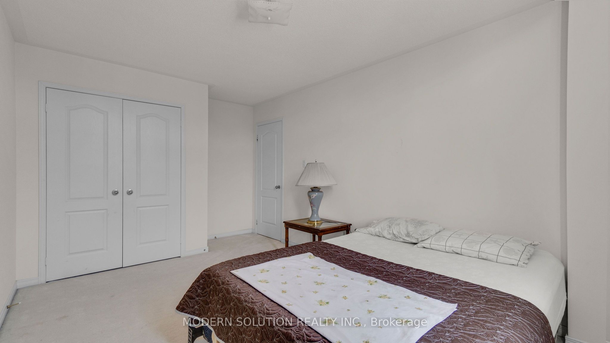 86 Lebovic Drive Property Photo 27