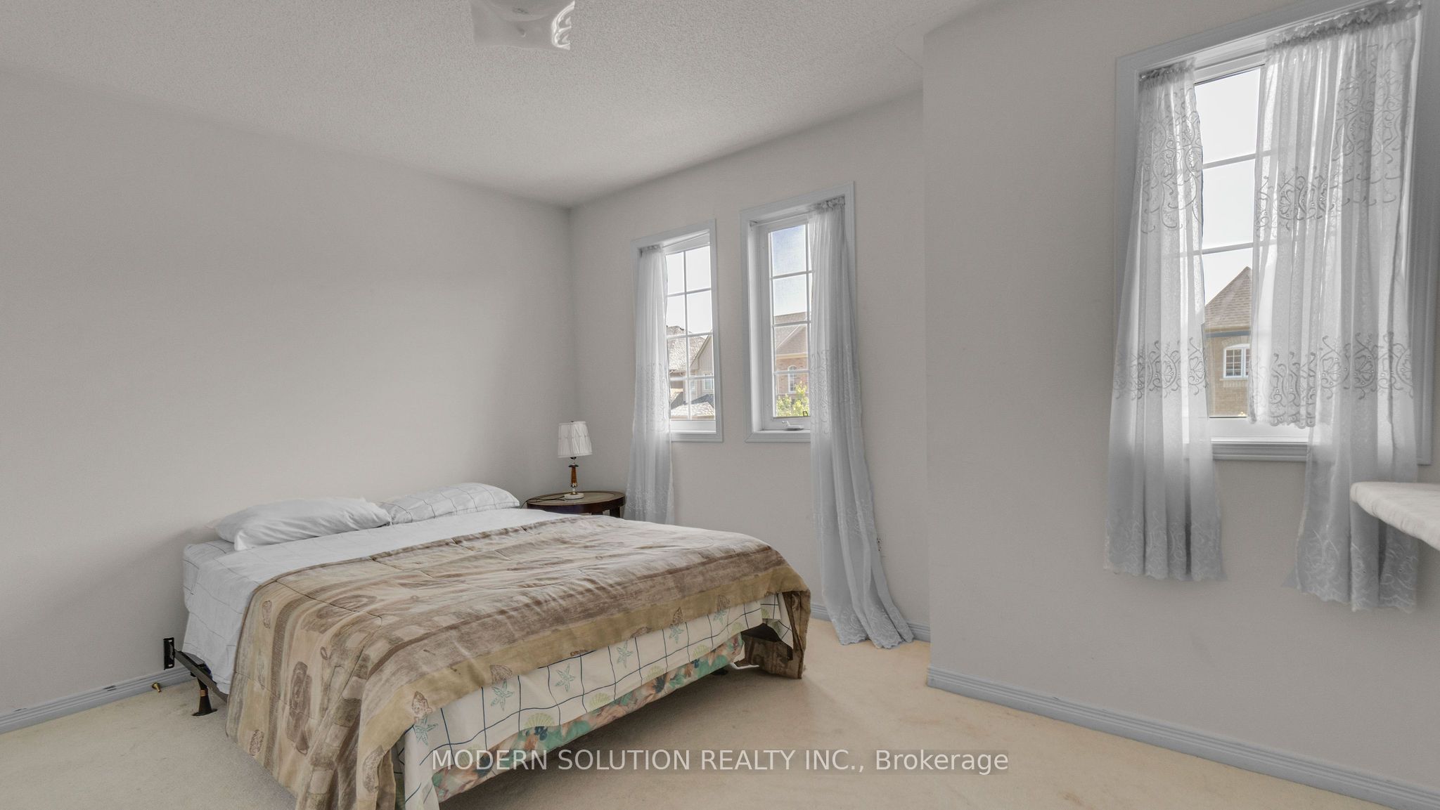 86 Lebovic Drive Property Photo 28