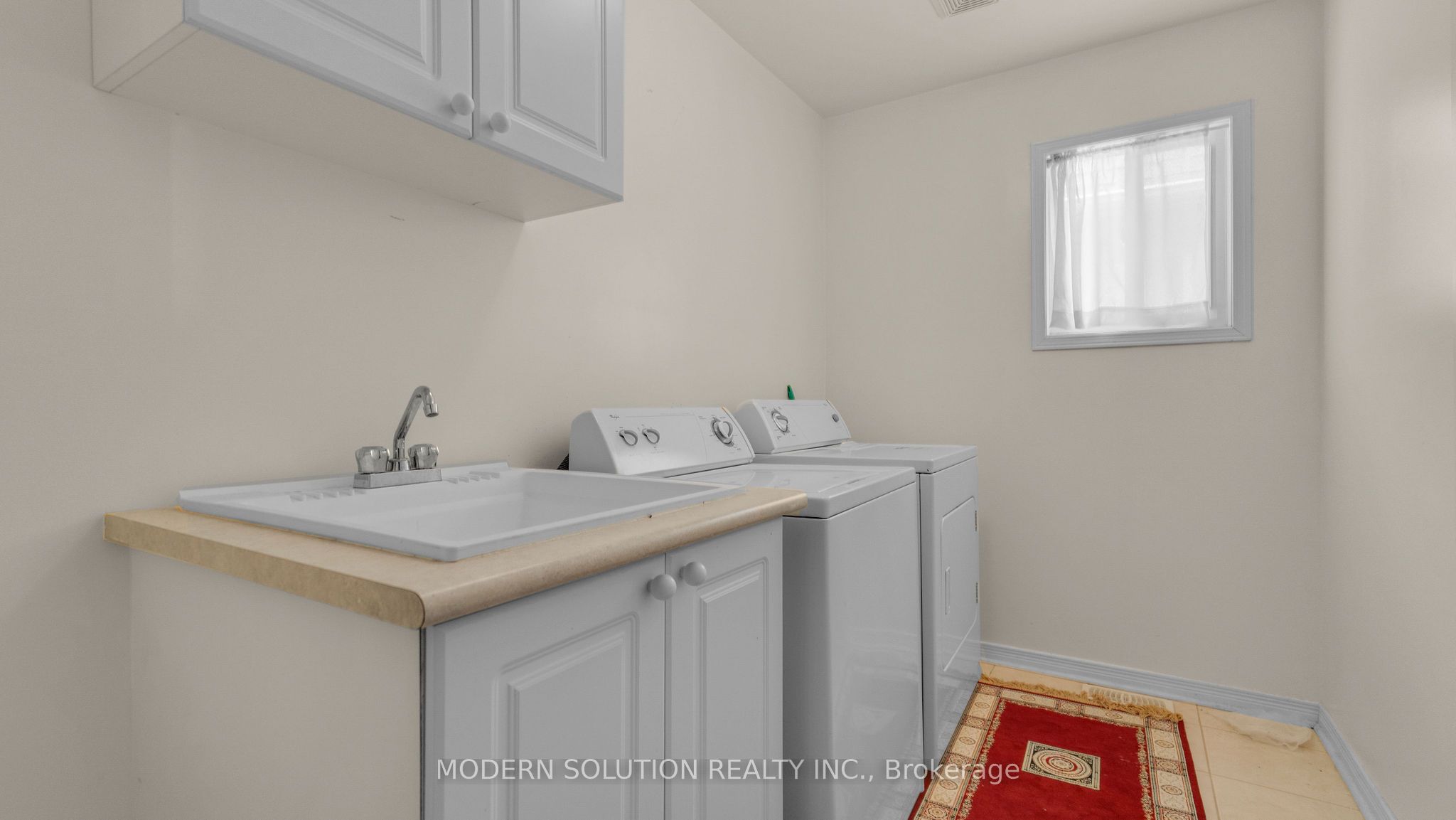 86 Lebovic Drive Property Photo 31