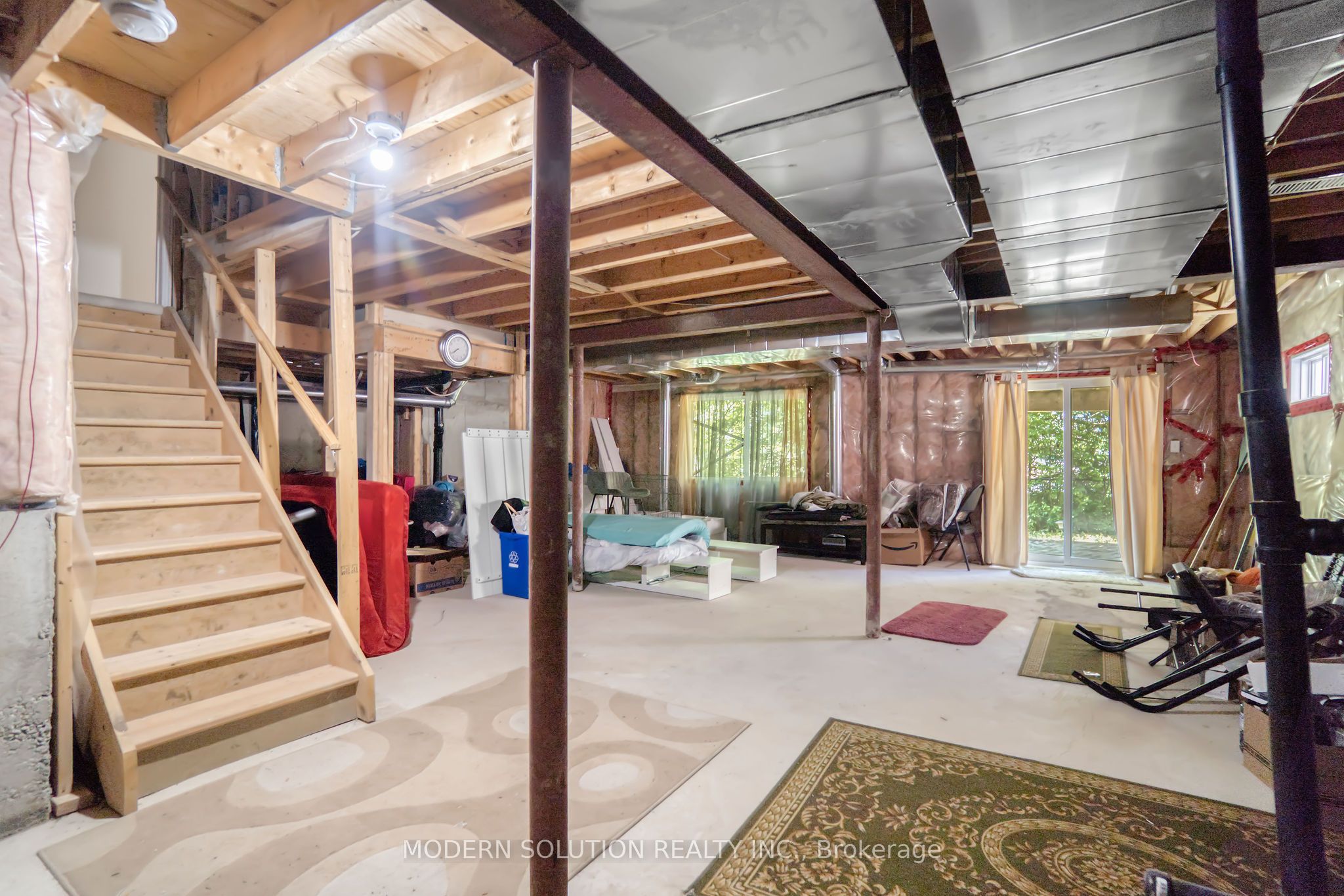 86 Lebovic Drive Property Photo 33