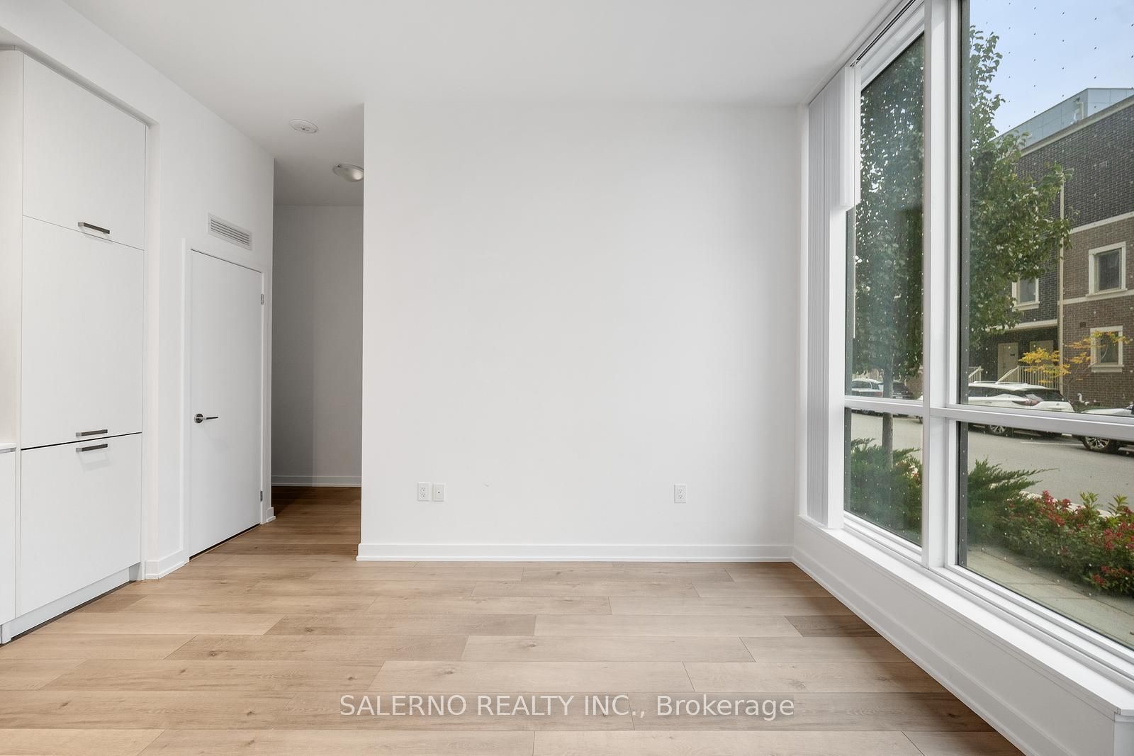 10 Honeycrisp Cres Property Photo 6