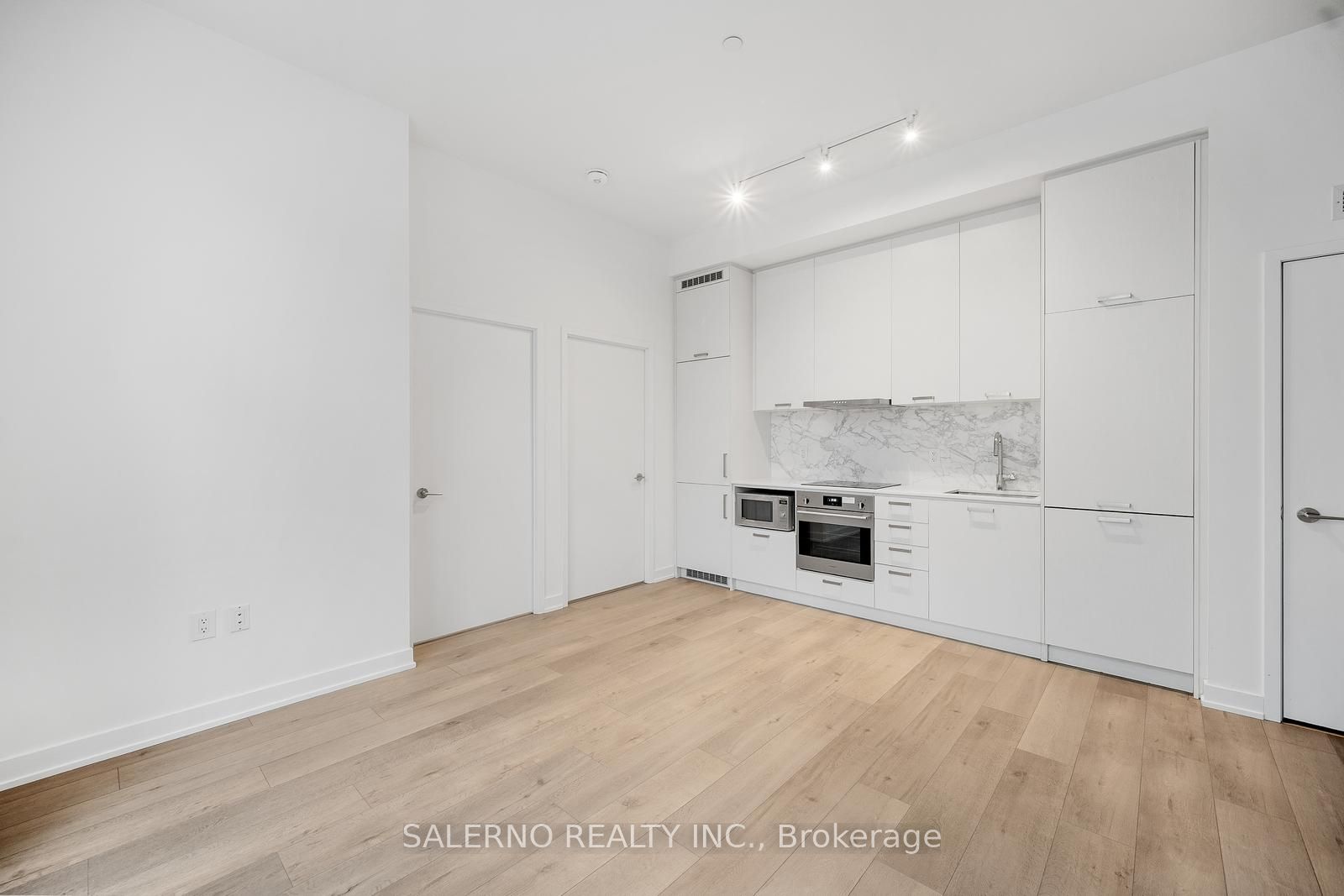 10 Honeycrisp Cres Property Photo 12