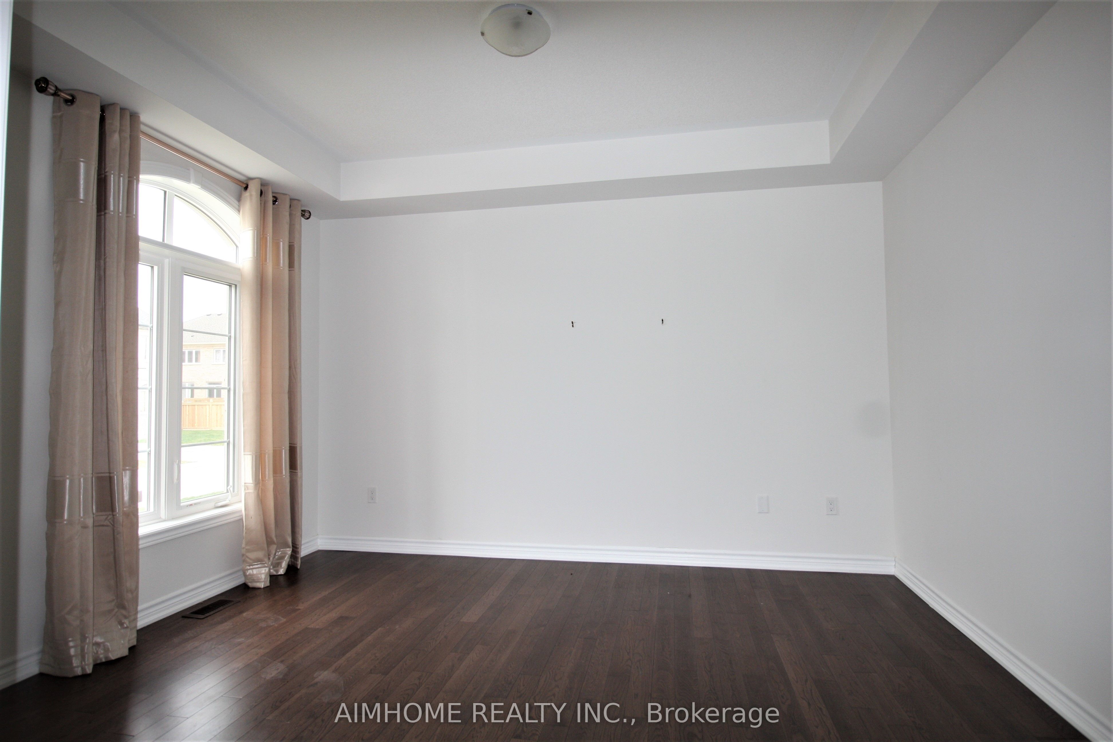 79 Mitchell Place Property Photo 2