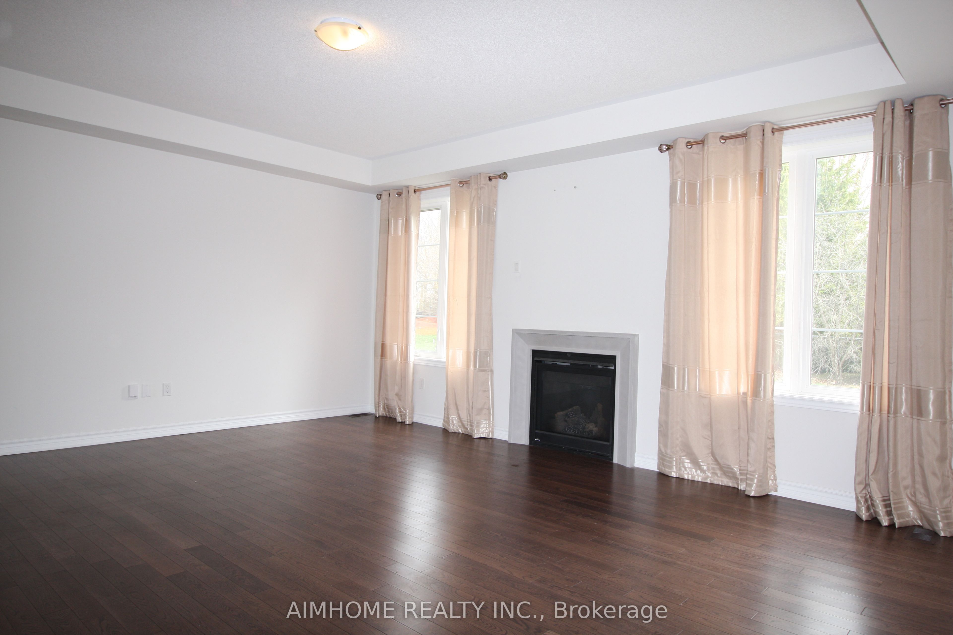 79 Mitchell Place Property Photo 7