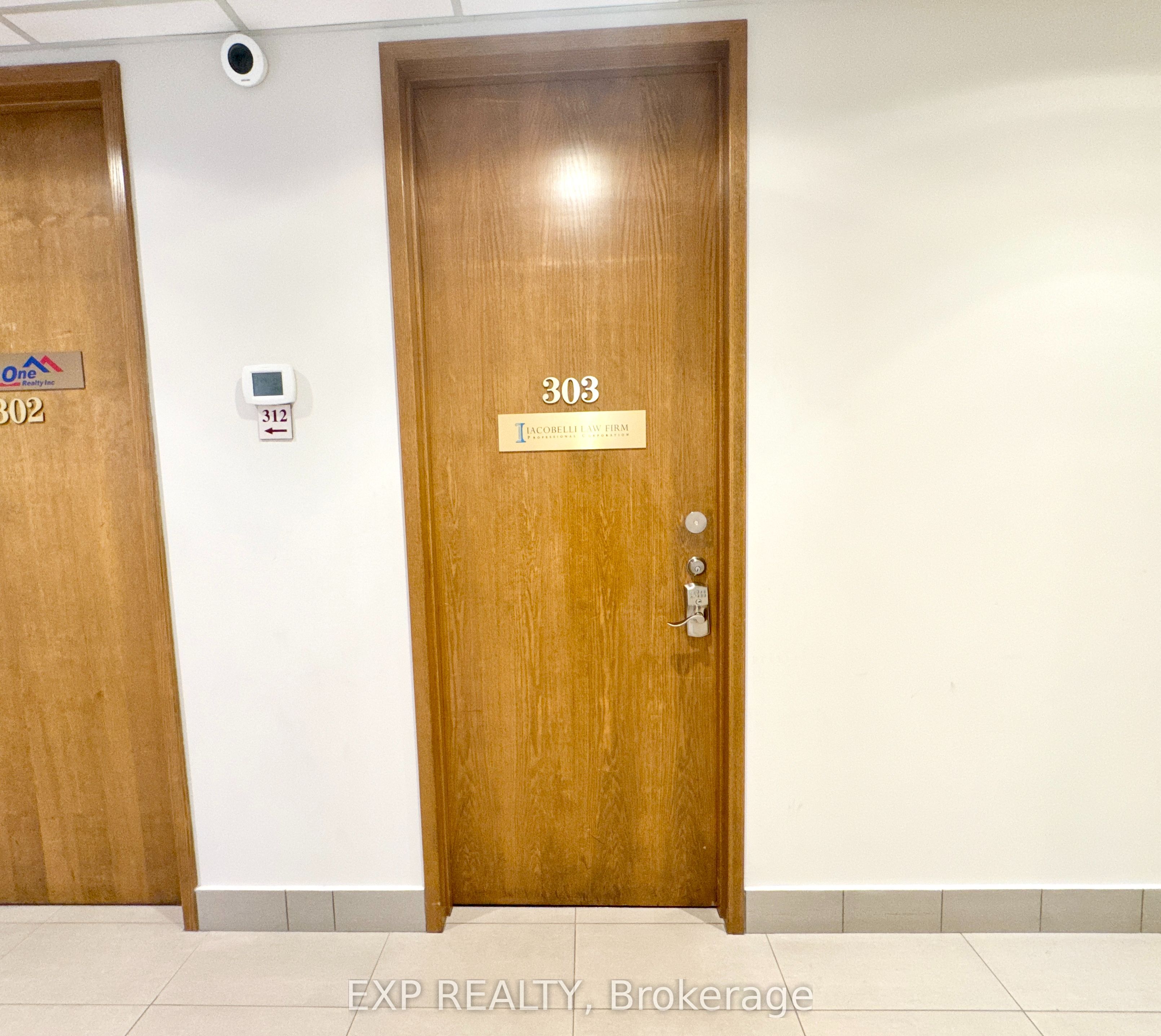 15 Wertheim Ct Property Photo 2