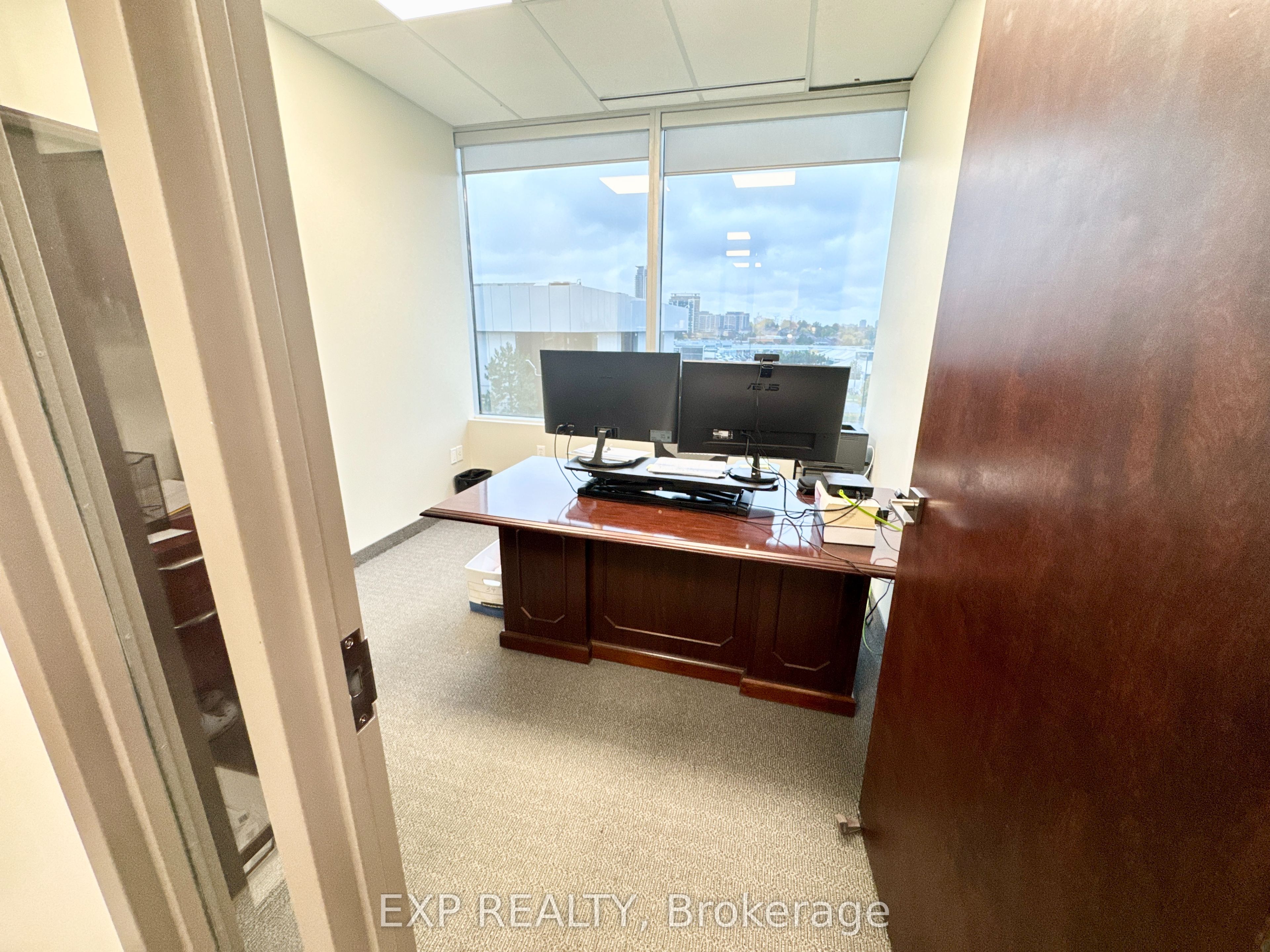 15 Wertheim Ct Property Photo 4